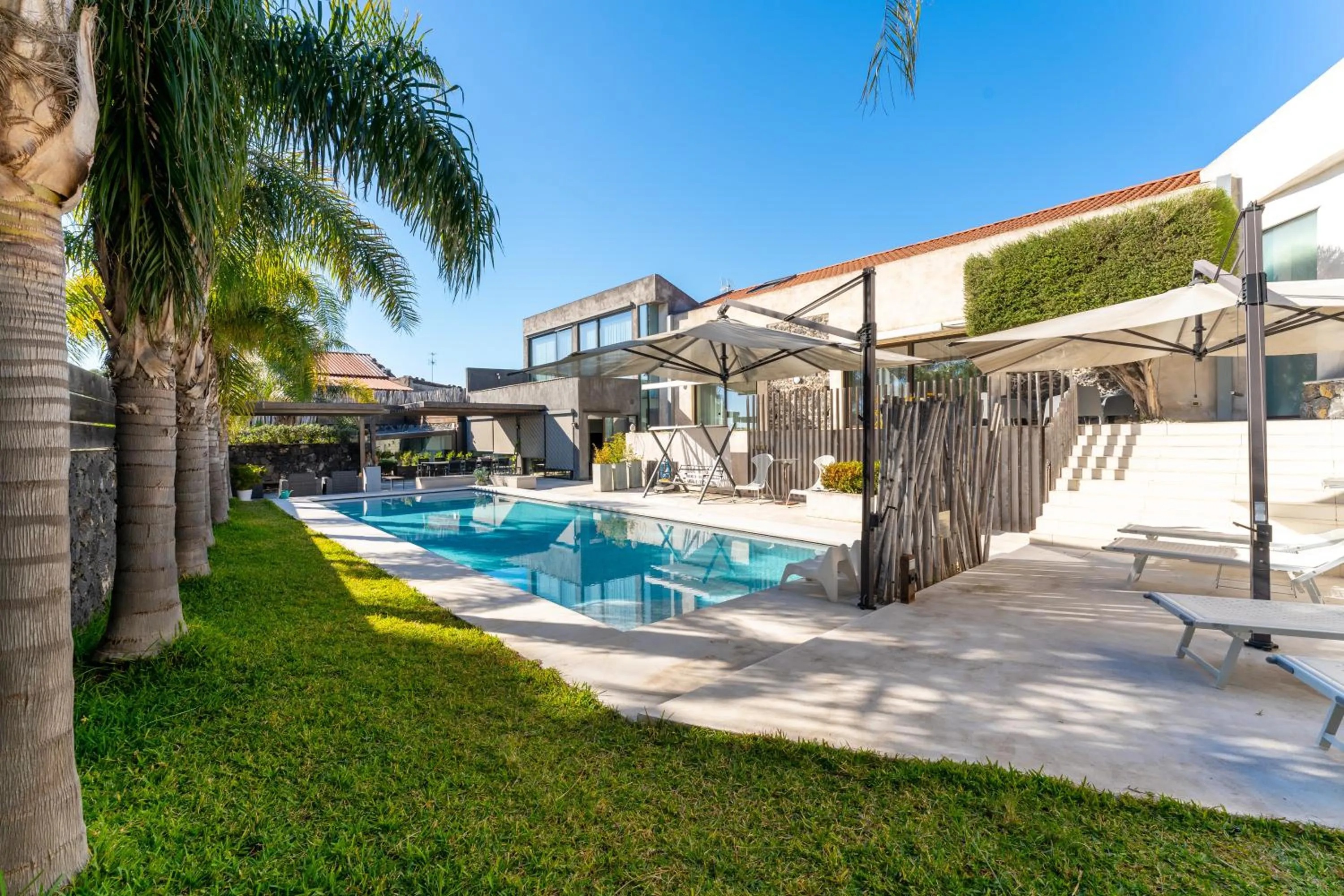 Pool view in Sciara Biscari B&B