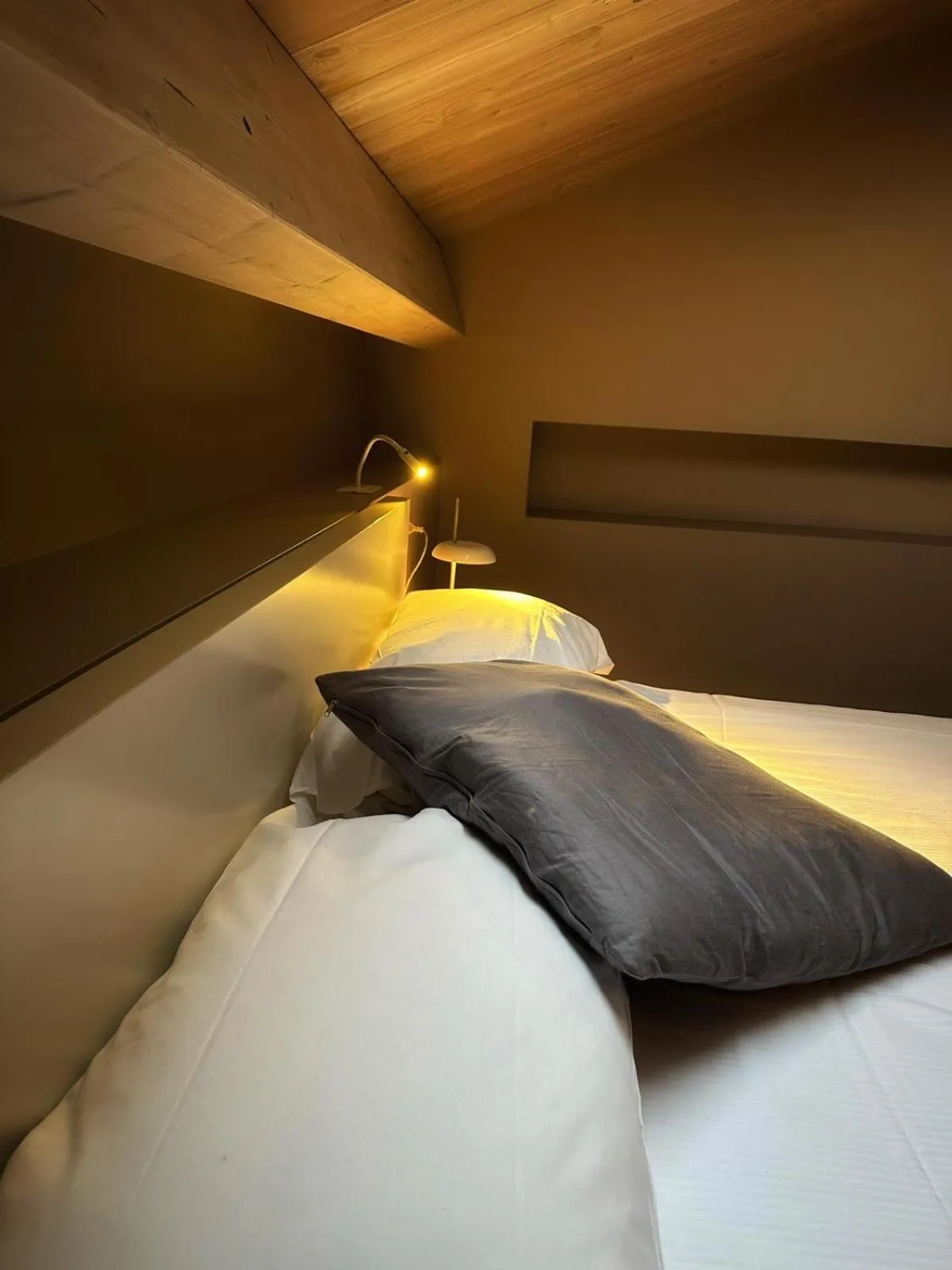 Decorative detail, Bed in Sciara Biscari B&B