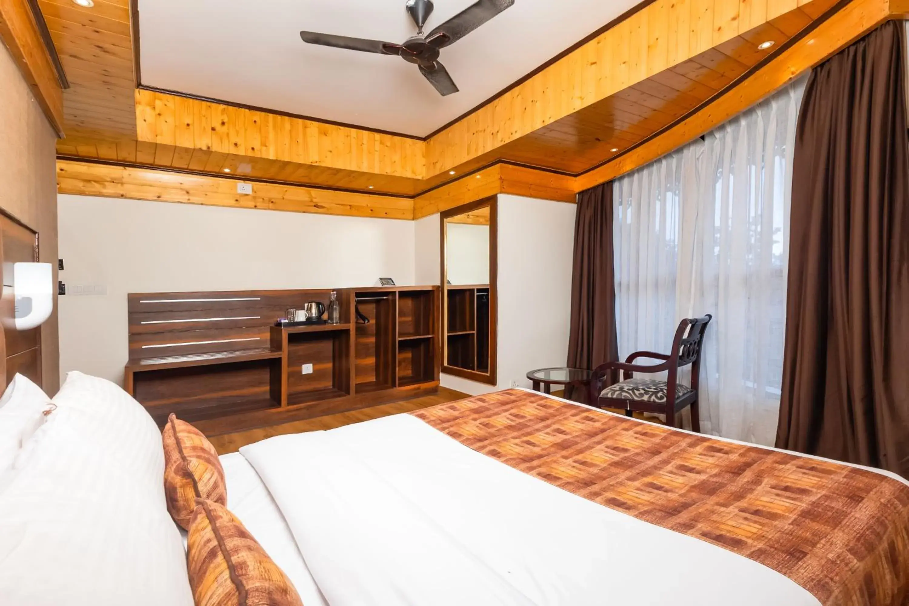 Bedroom, Bed in Sumitel Queens Yard Bedroom, Bed in Sumitel Queens Yard