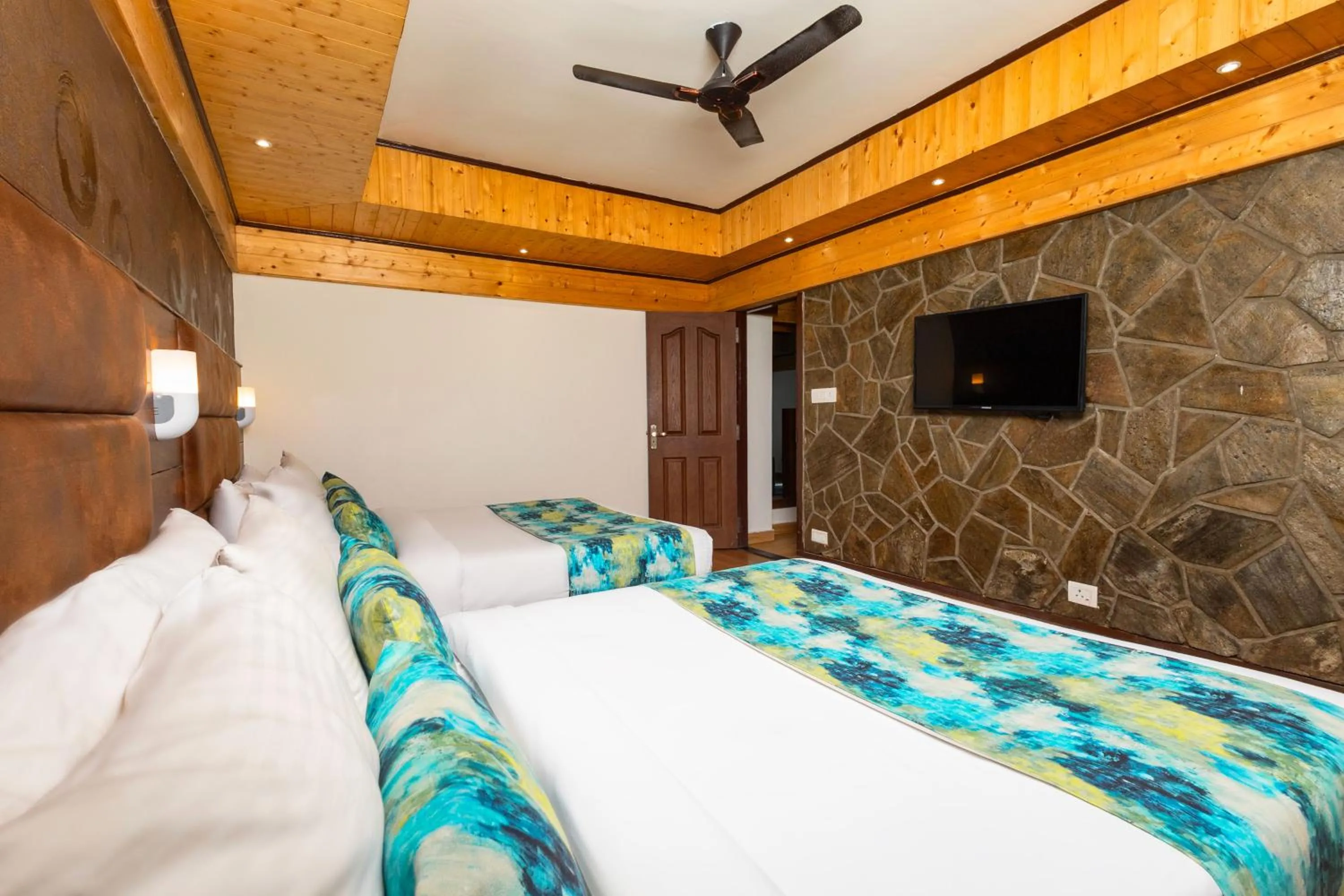 Bedroom, Bed in Sumitel Queens Yard