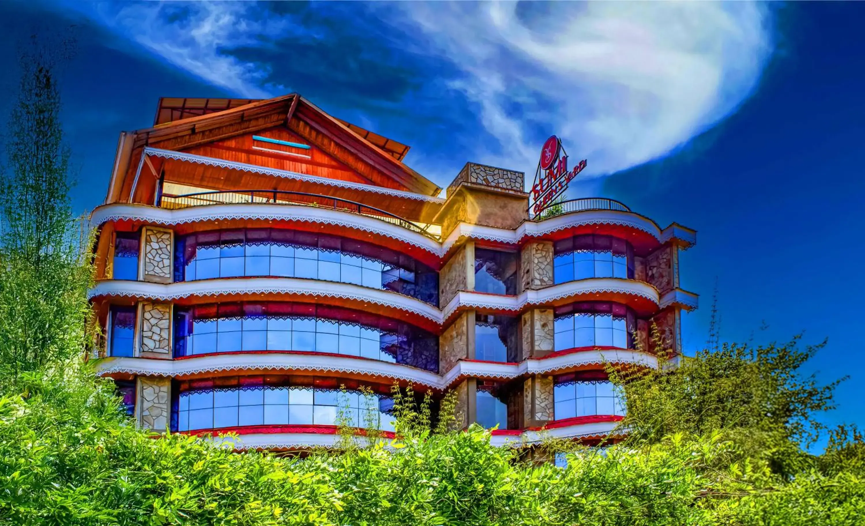 Sumitel Queens Yard Sumitel Queens Yard