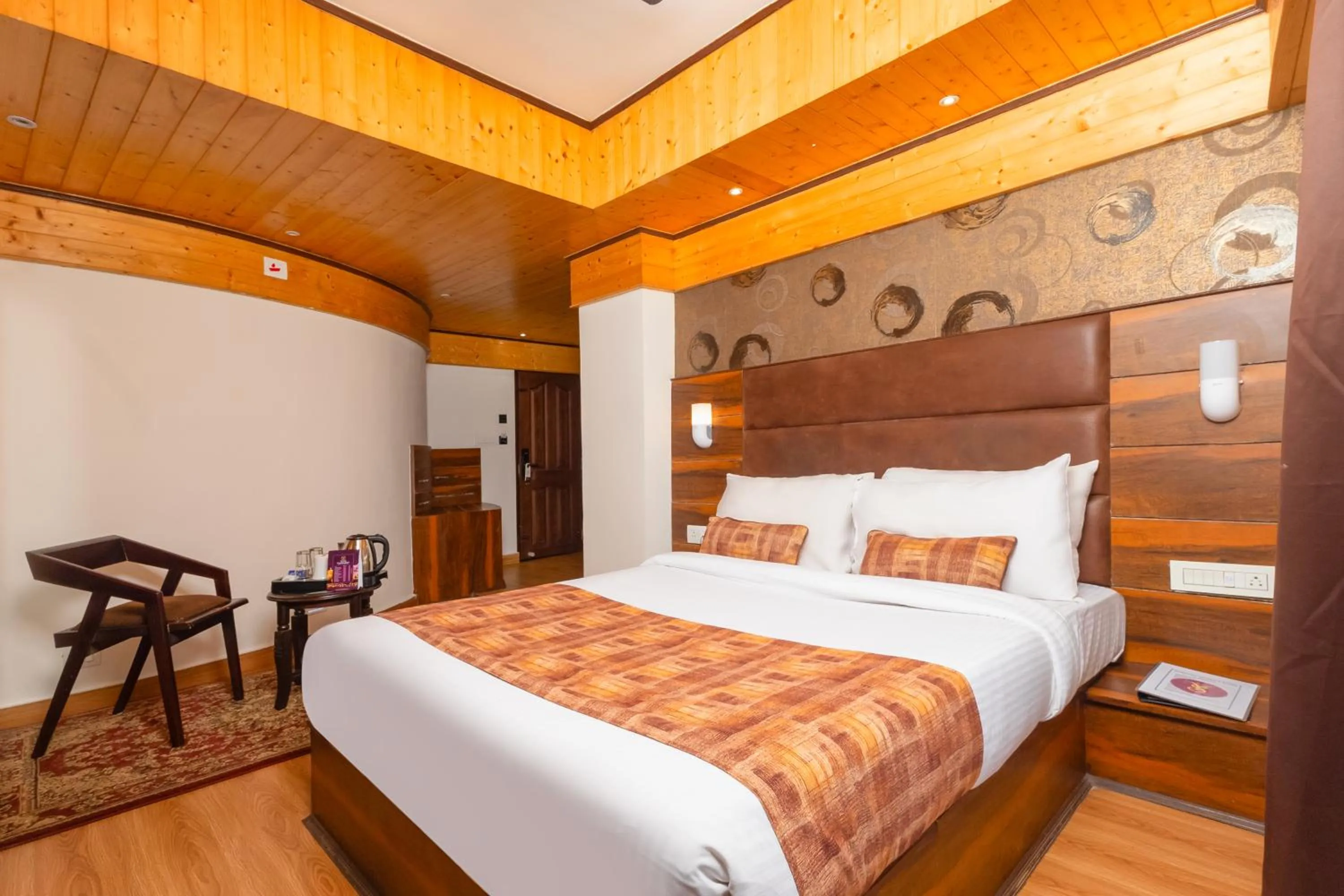 Bedroom, Bed in Sumitel Queens Yard