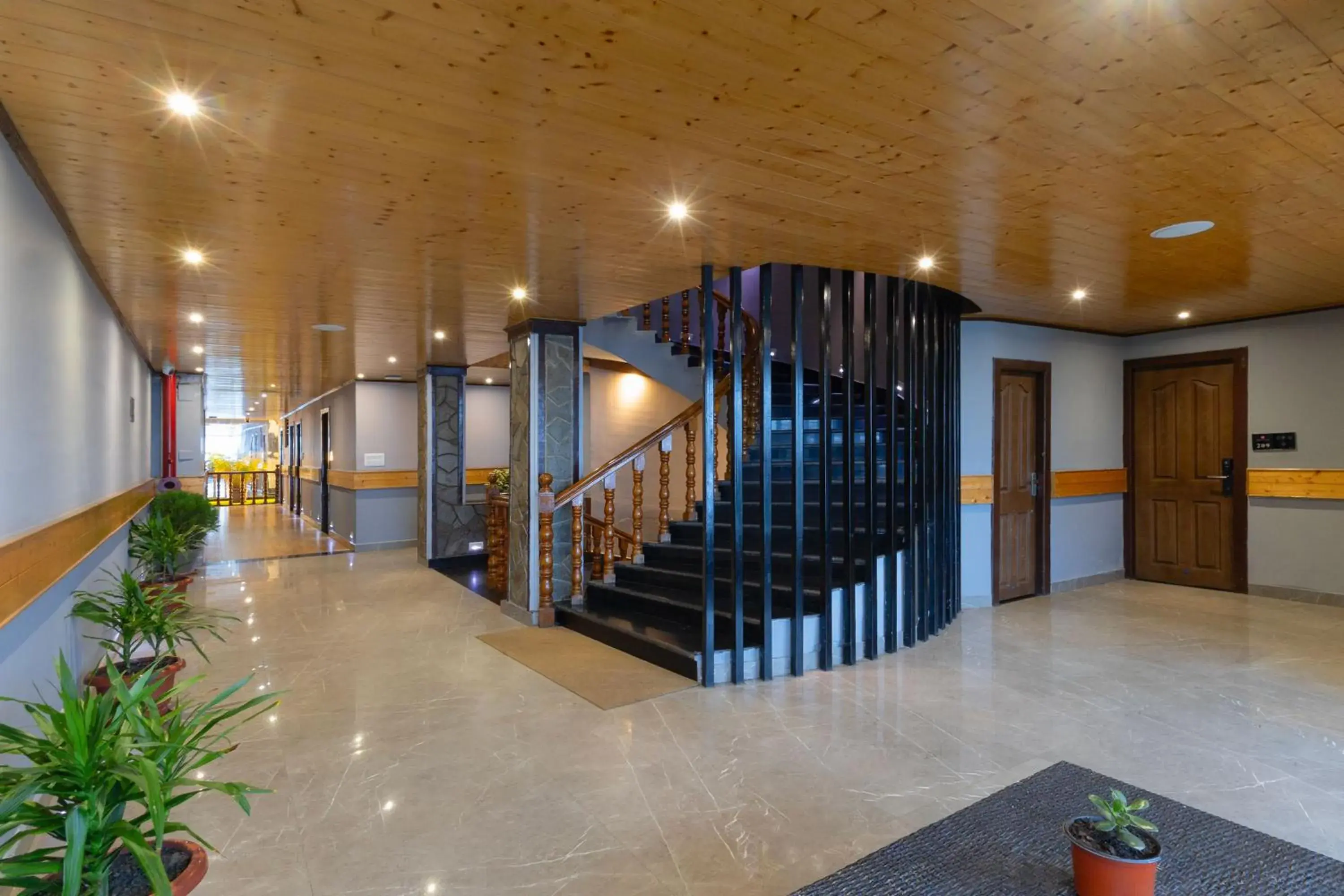 Facade/entrance in Sumitel Queens Yard Facade/entrance in Sumitel Queens Yard