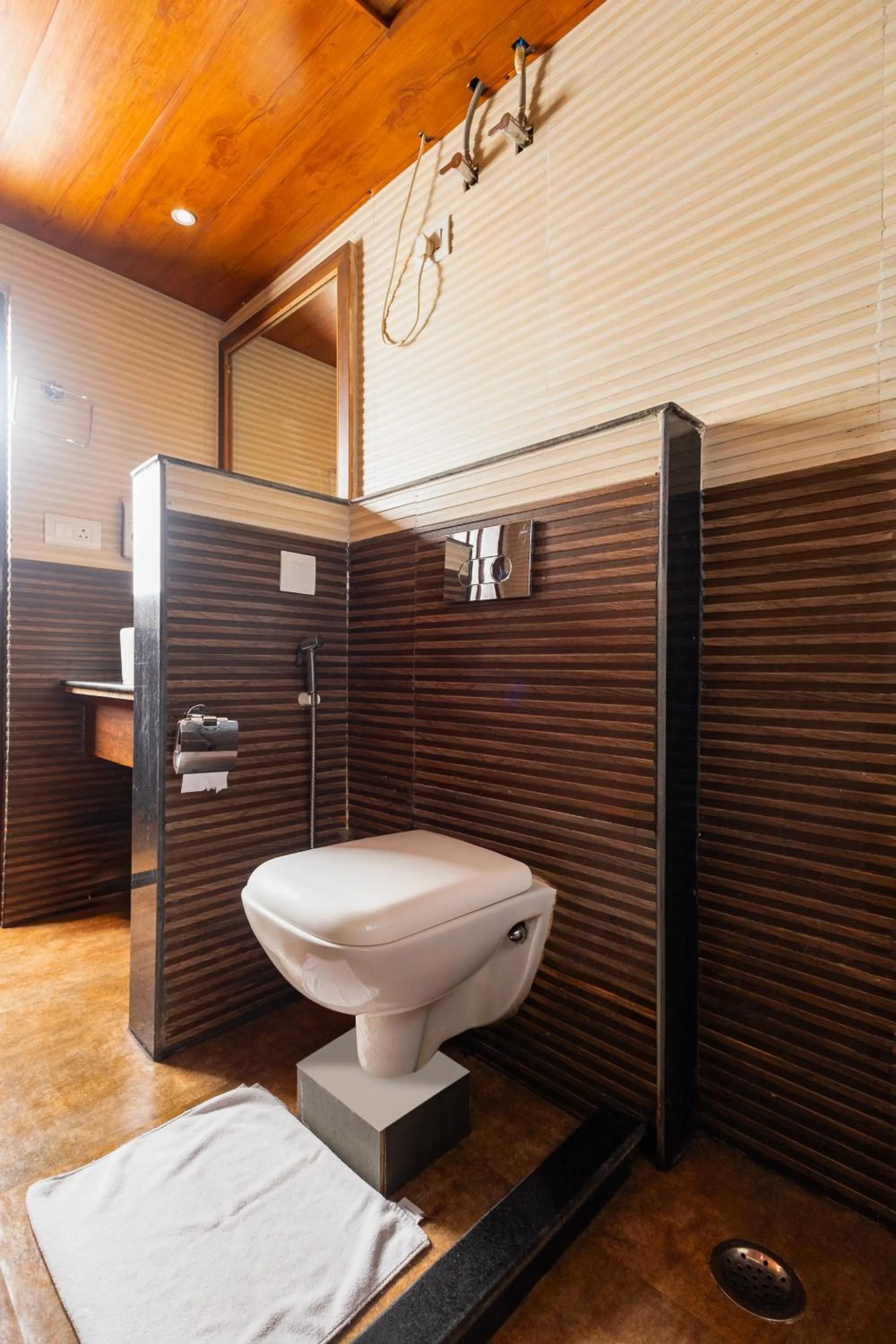 Bathroom in Sumitel Queens Yard