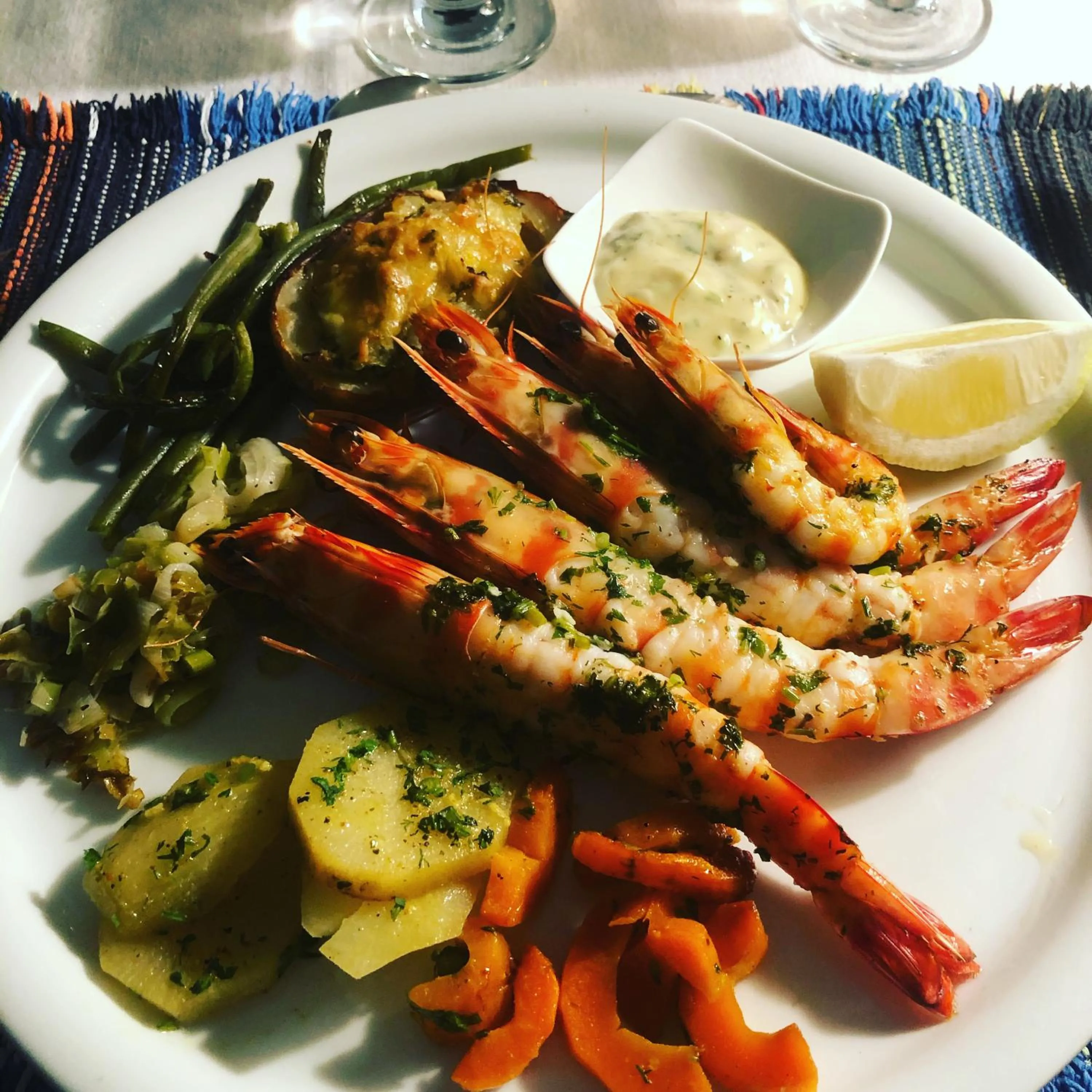 Restaurant/places to eat in Vila Bea