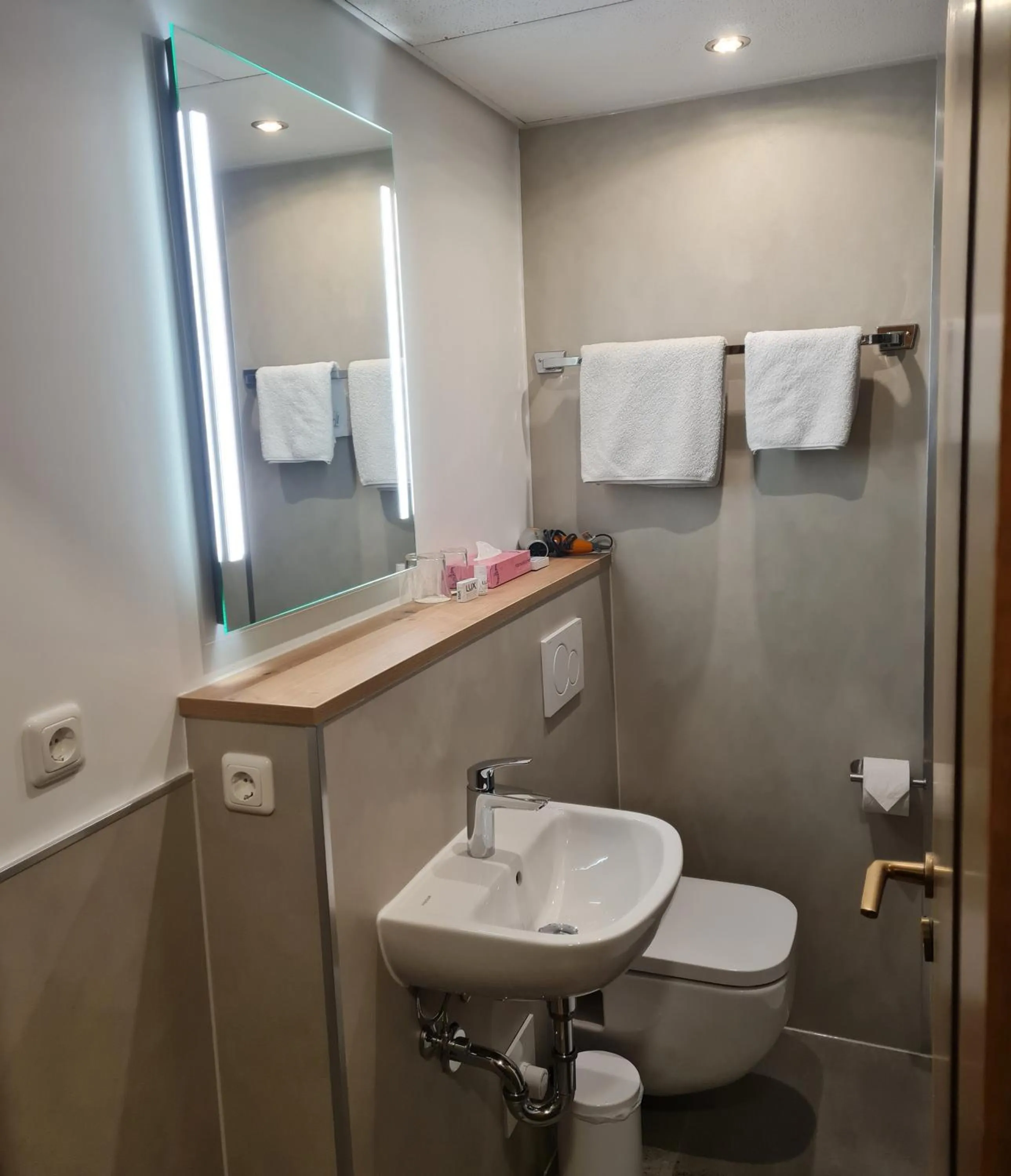 Bathroom in Hotel Stadt Witzenhausen