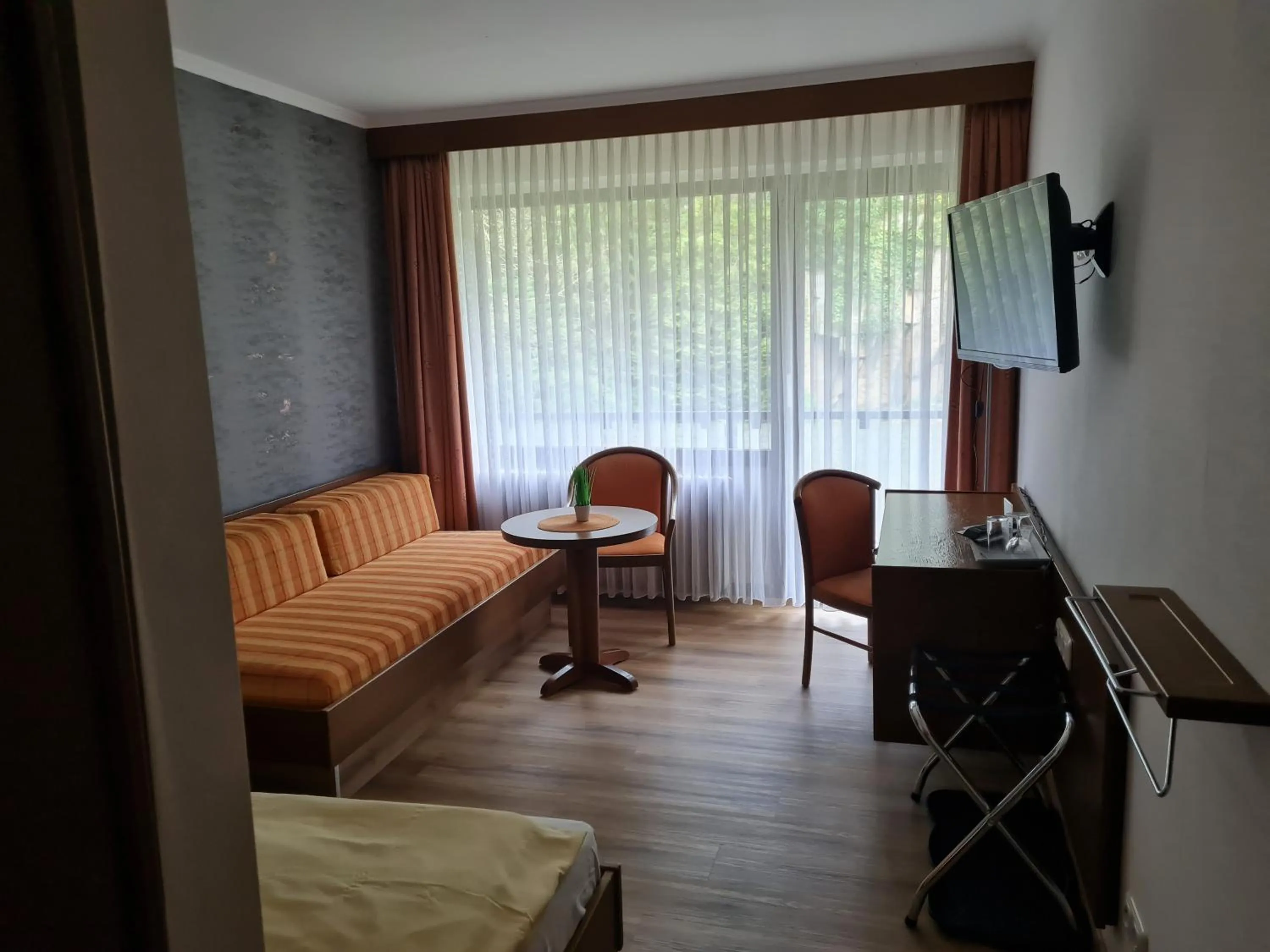 Photo of the whole room, Bed in Hotel Stadt Witzenhausen