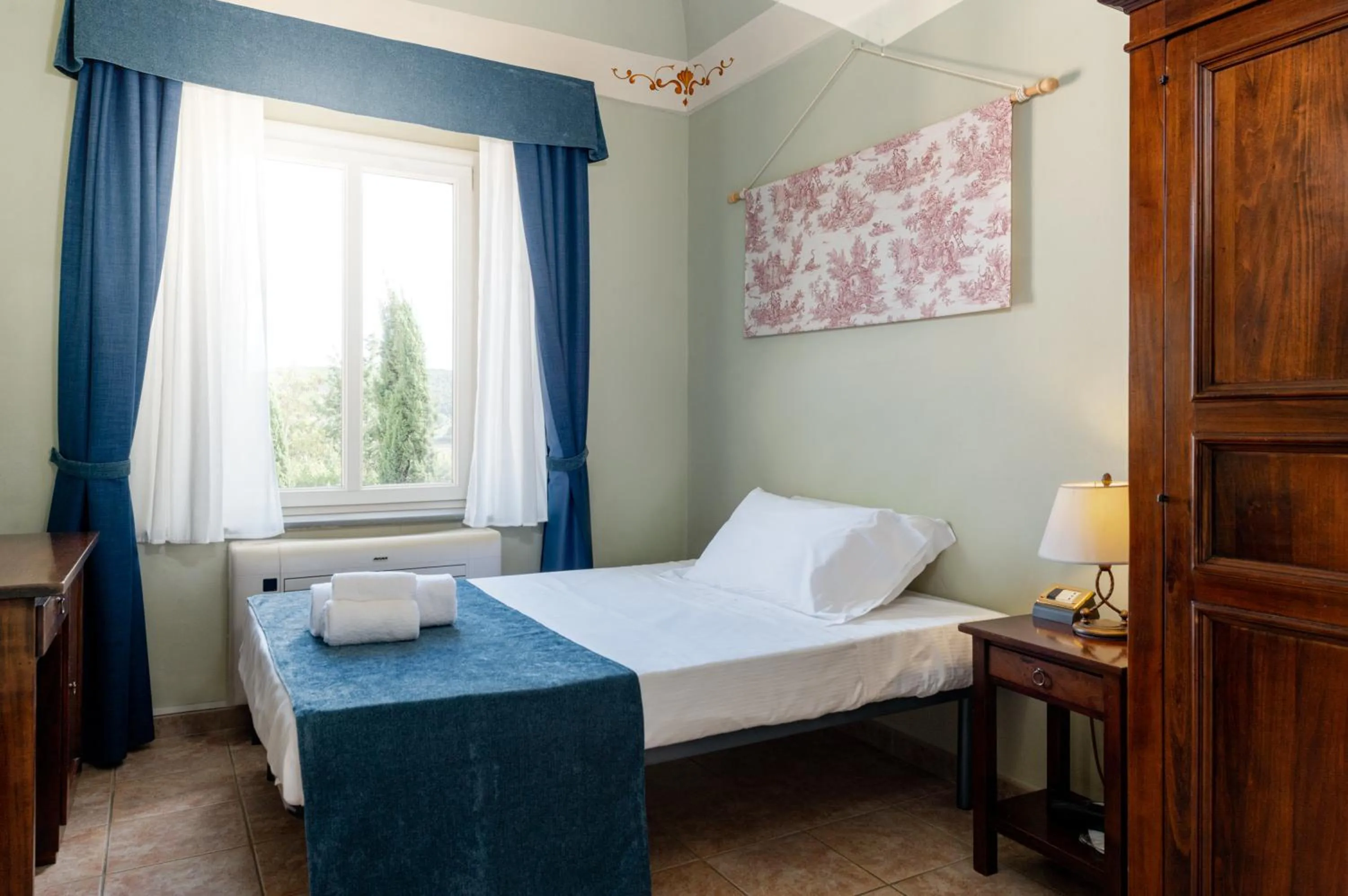 Bedroom, Bed in Borgo San Martino - Residence Hotel & SPA