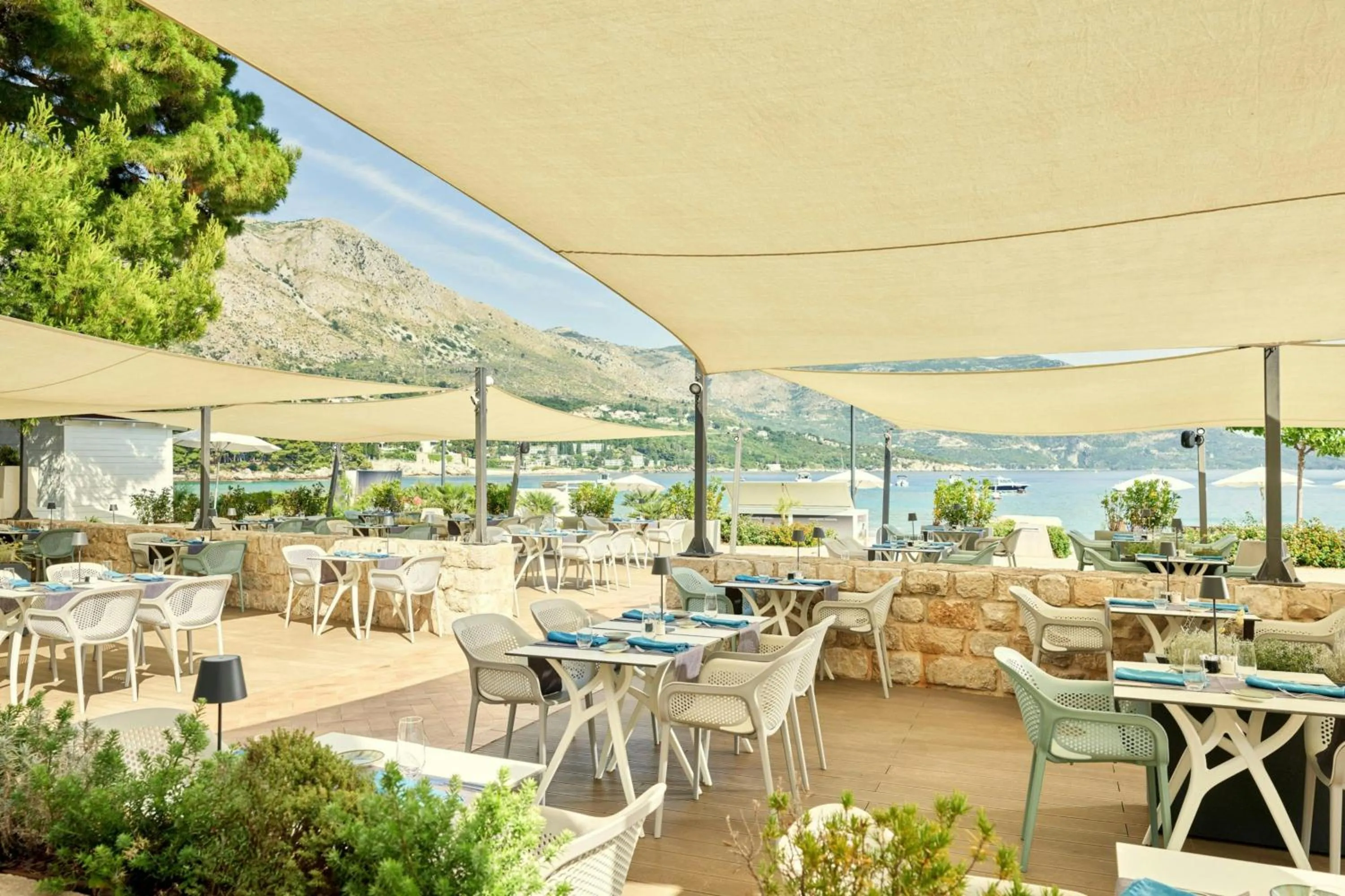Restaurant/places to eat in Sheraton Dubrovnik Riviera Hotel