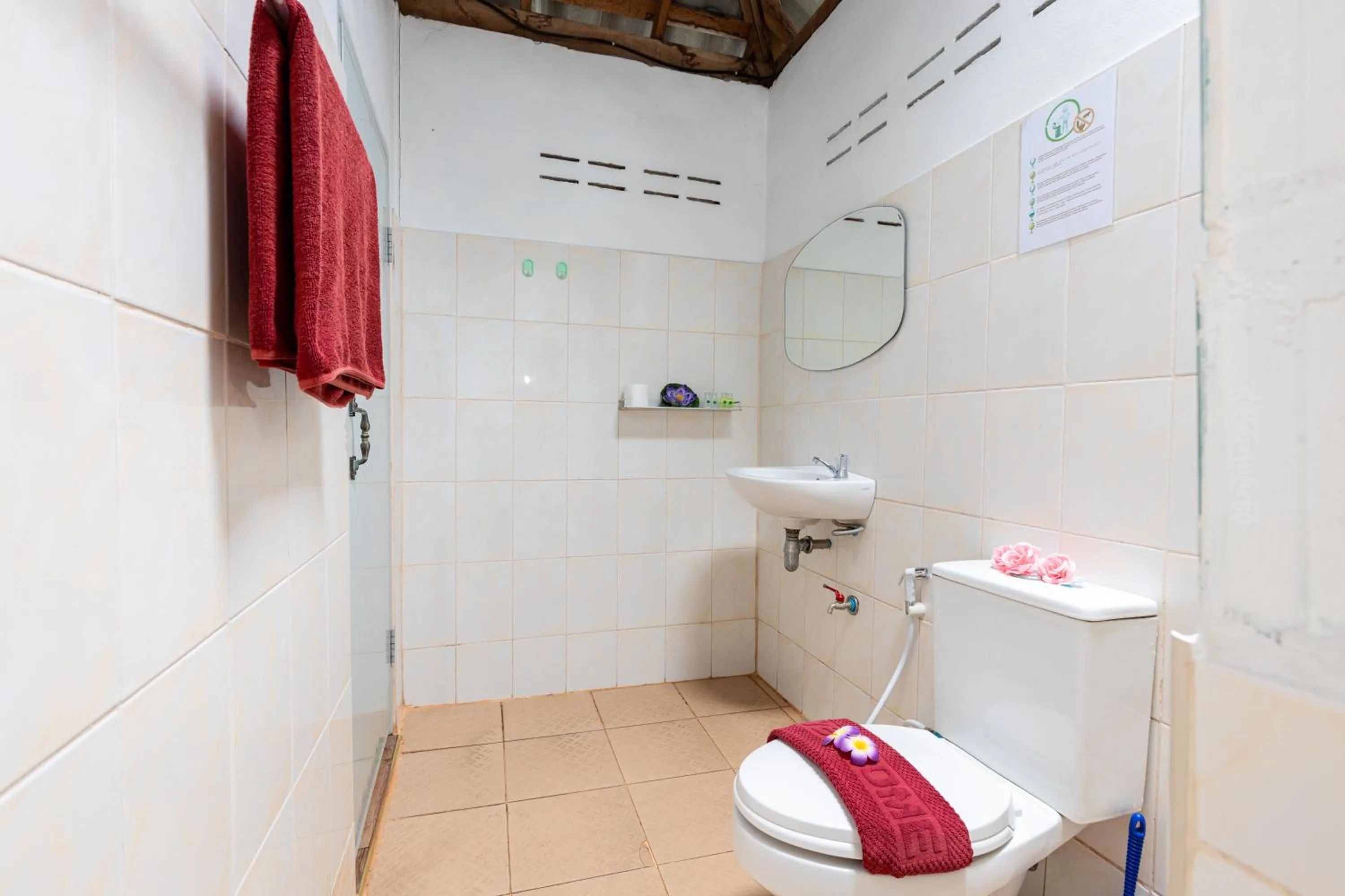 Bathroom in Family Song Koh Lipe