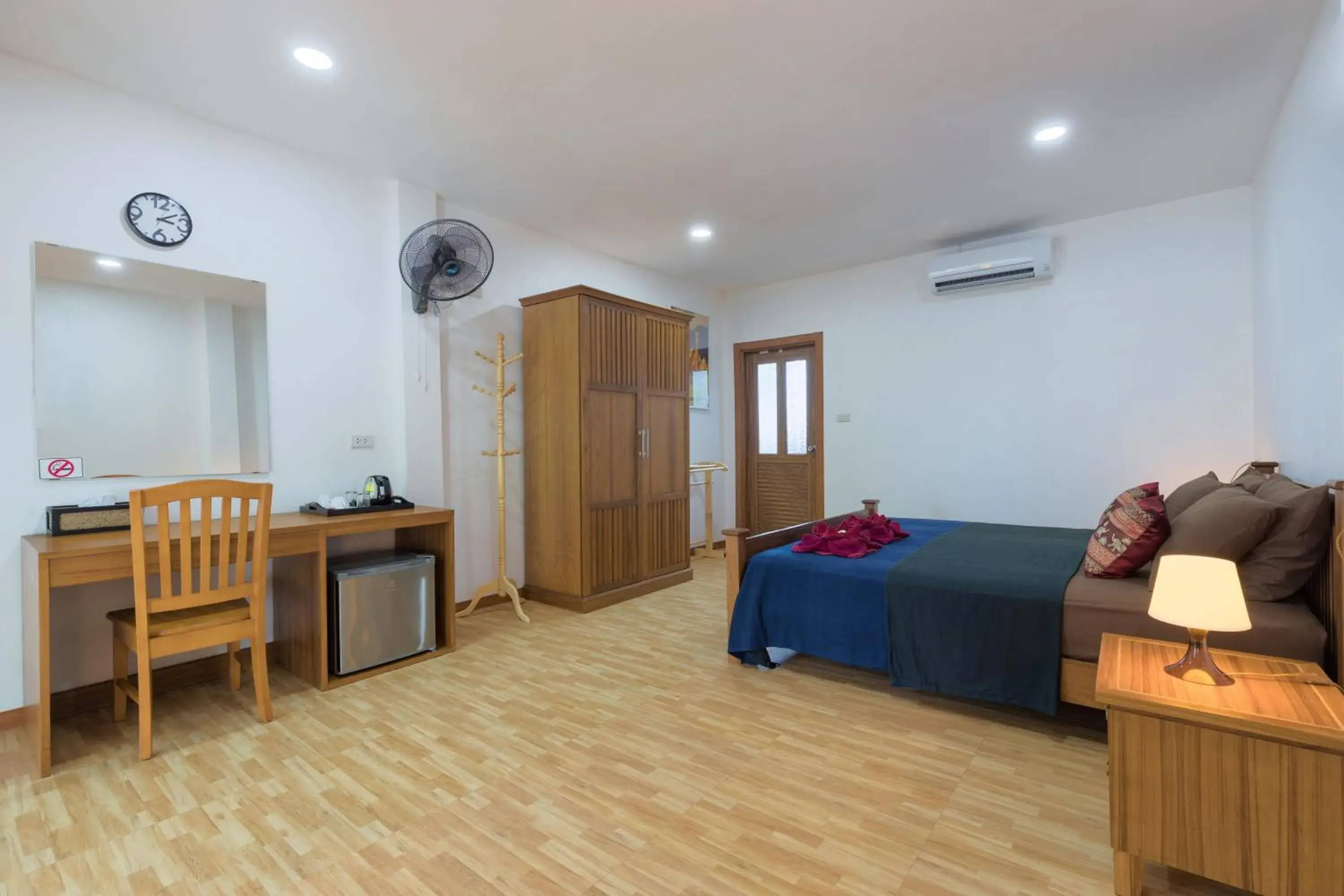 Photo of the whole room, Bed in Family Song Koh Lipe Photo of the whole room, Bed in Family Song Koh Lipe