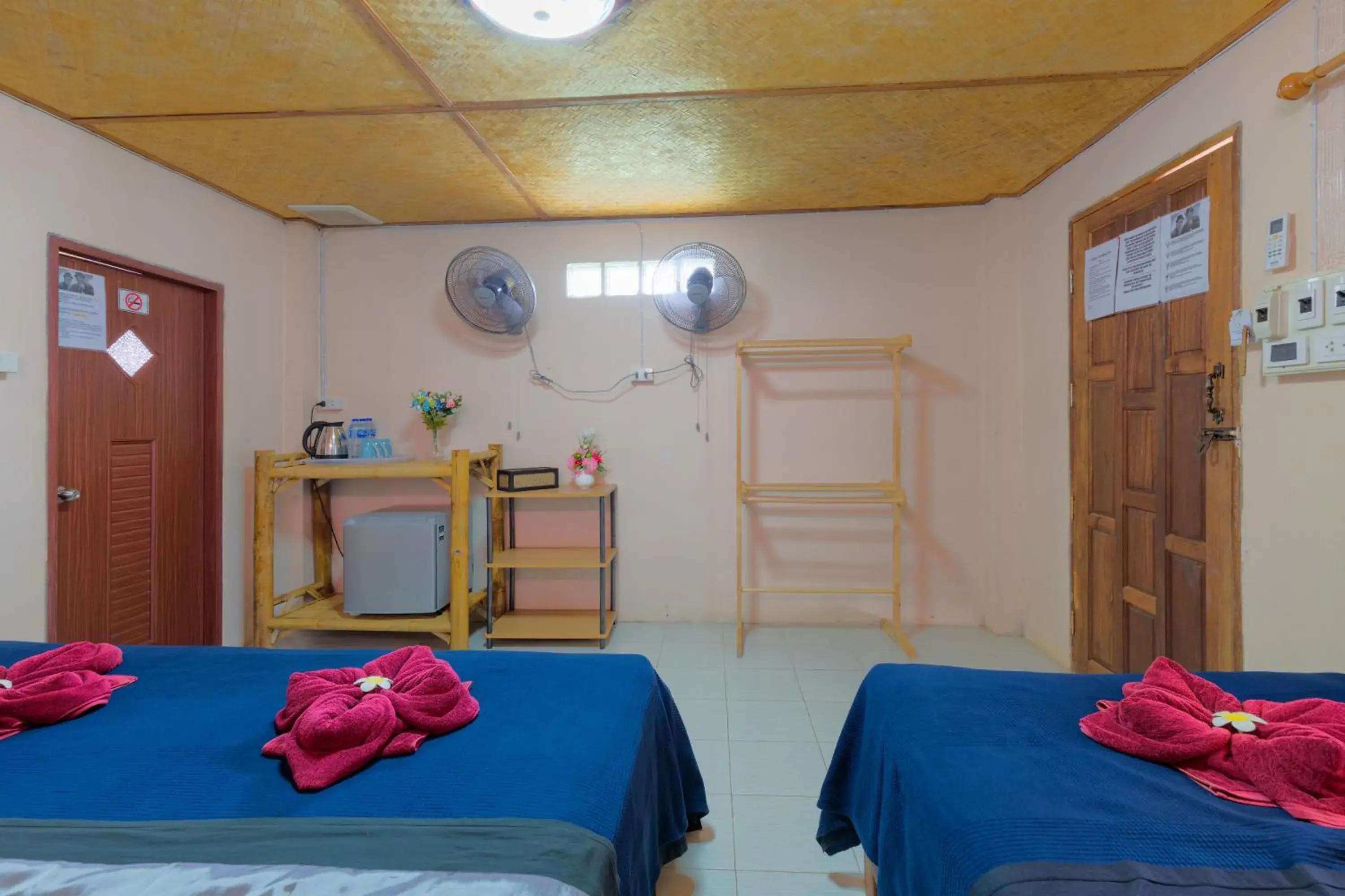 Photo of the whole room, Bed in Family Song Koh Lipe Photo of the whole room, Bed in Family Song Koh Lipe