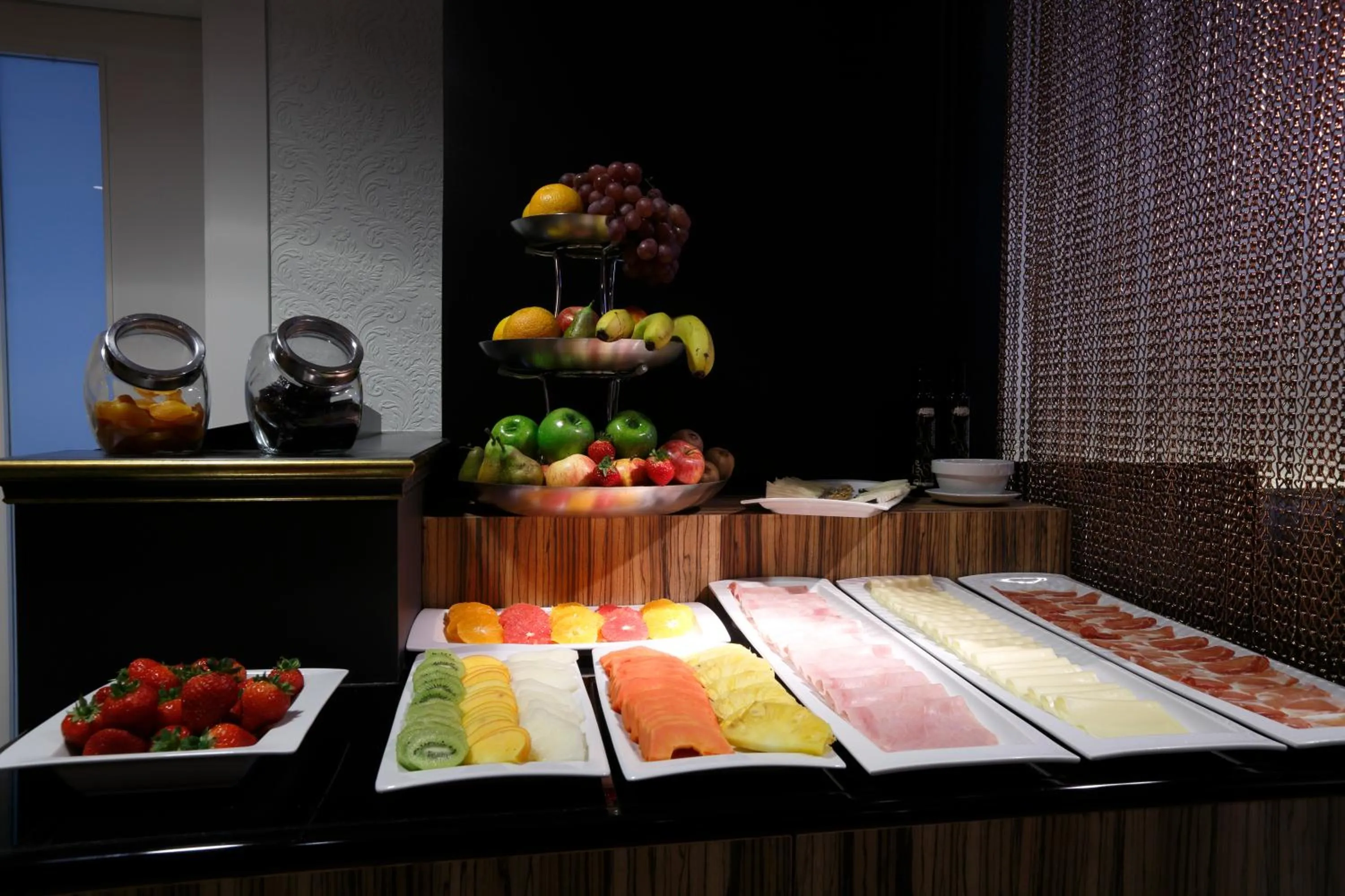 Food and drinks in Capitol Boutique Hotel