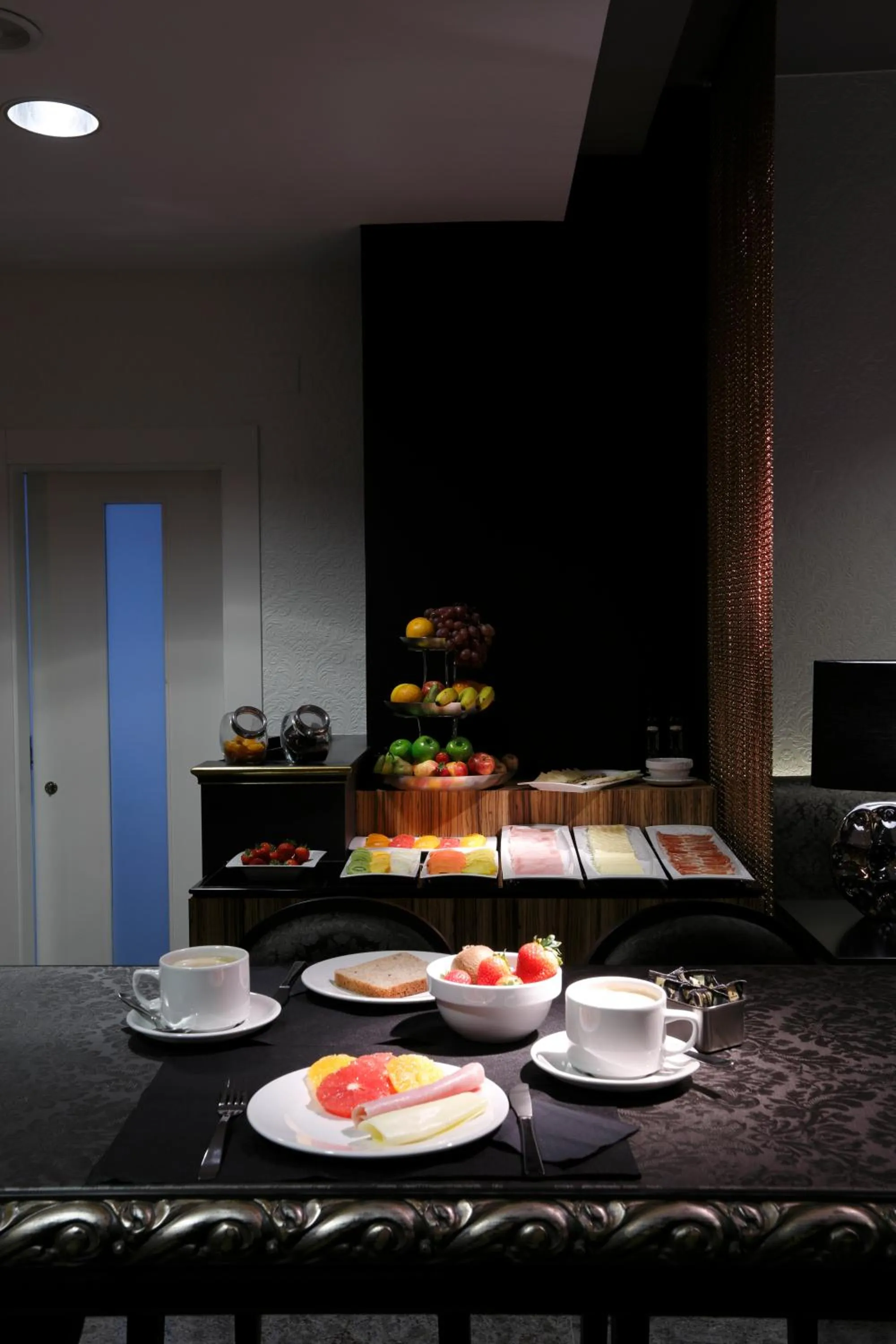 Food and drinks in Capitol Boutique Hotel