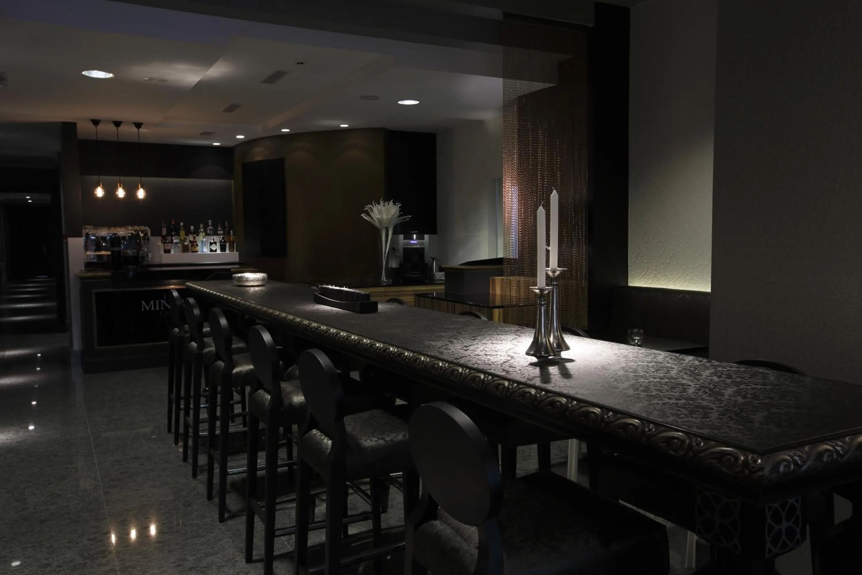 Restaurant/places to eat in Capitol Boutique Hotel