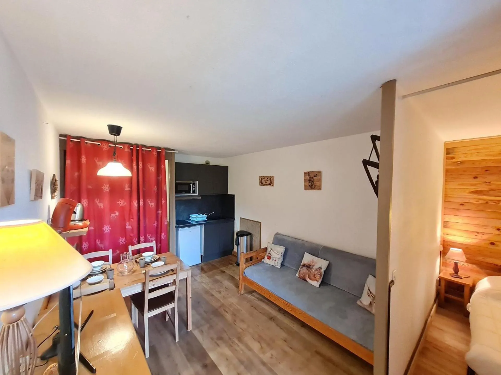 Communal lounge/ TV room in Meije 5 - C3 - Appart 4 pers proche pistes