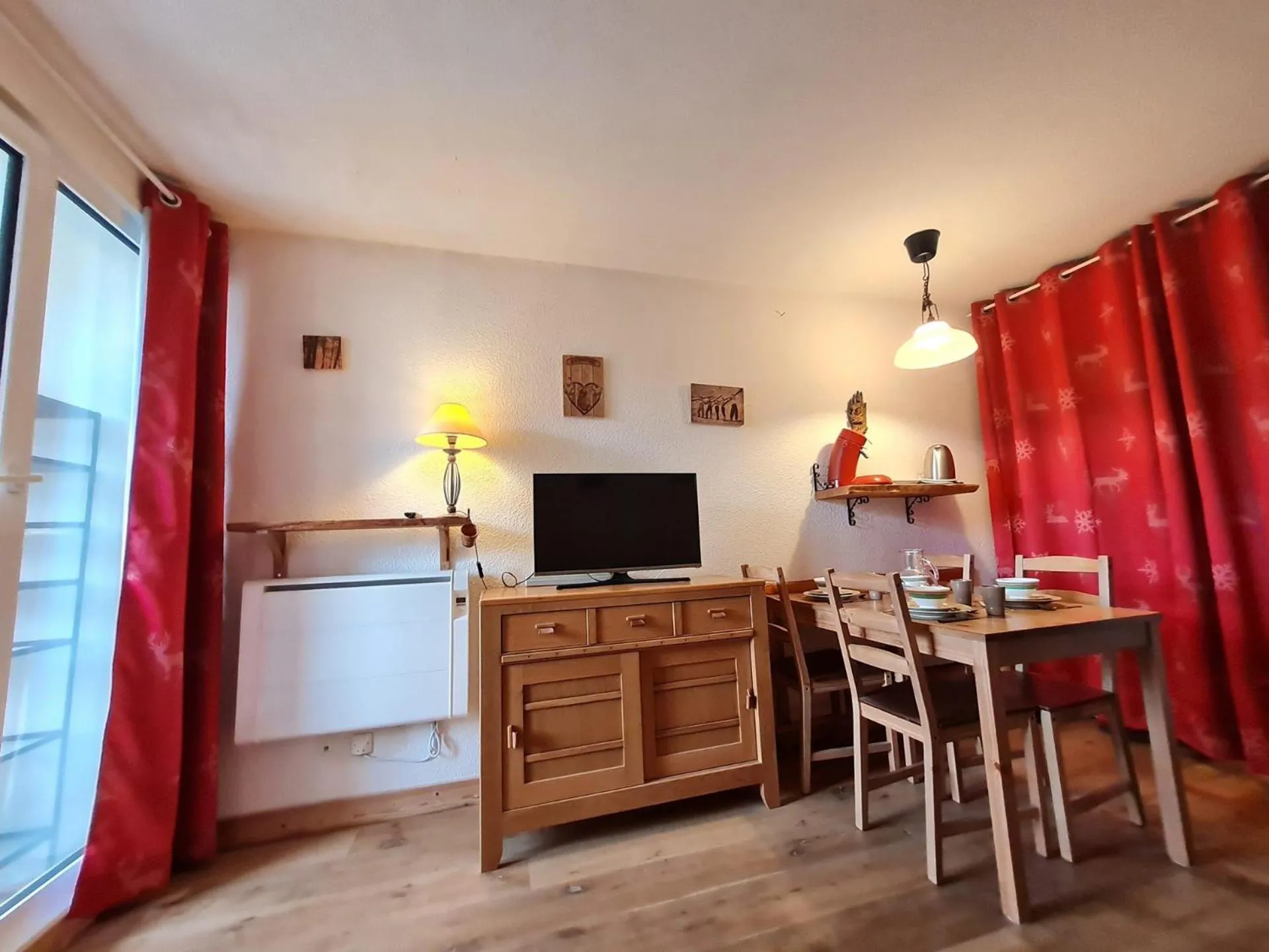 Communal lounge/ TV room in Meije 5 - C3 - Appart 4 pers proche pistes