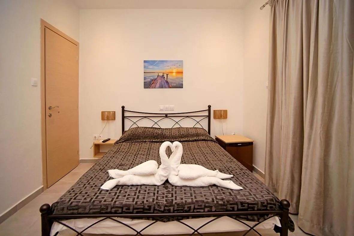 Karnagio Rooms