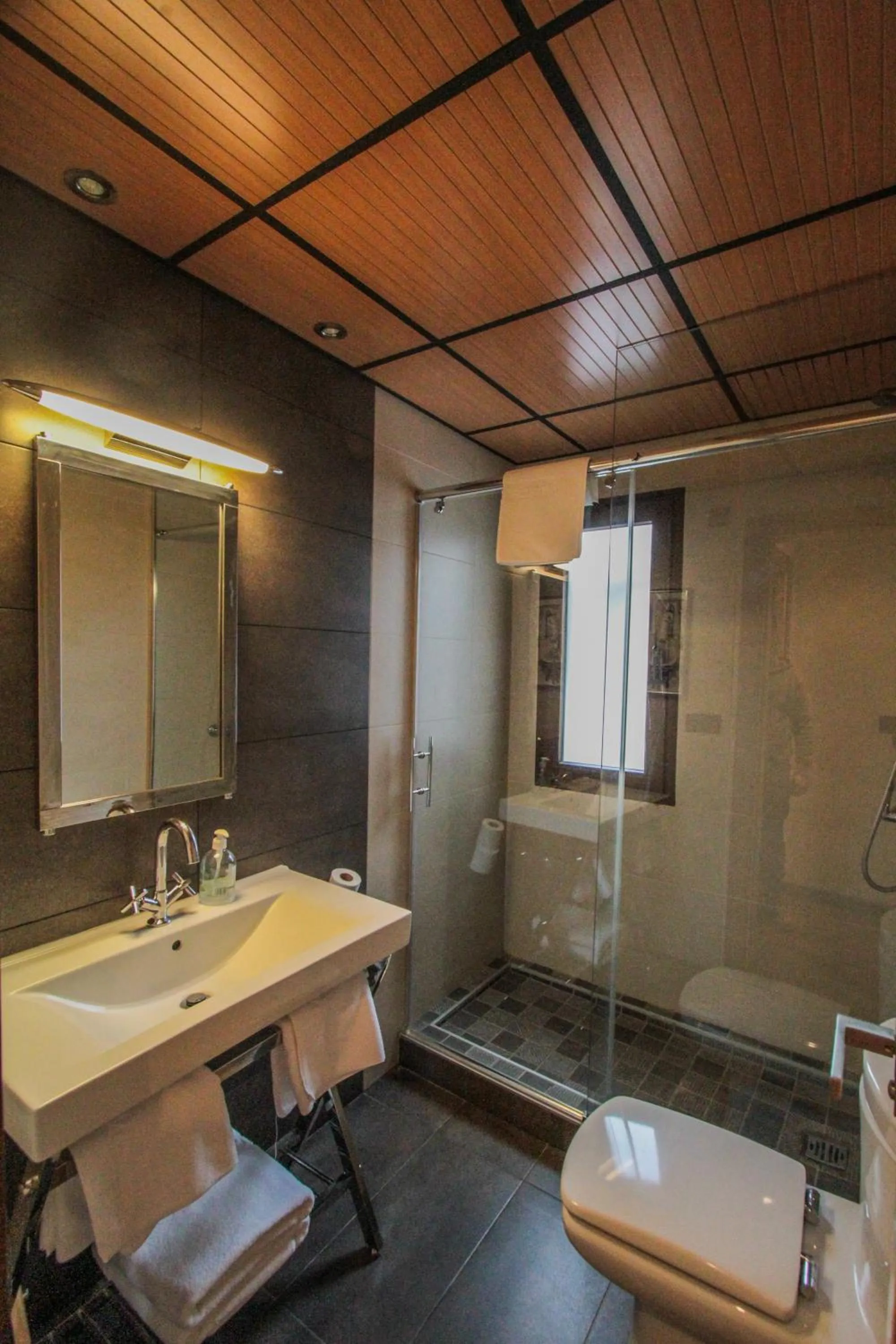 Bathroom in Apartamentos Turísticos Aguas de Viznar