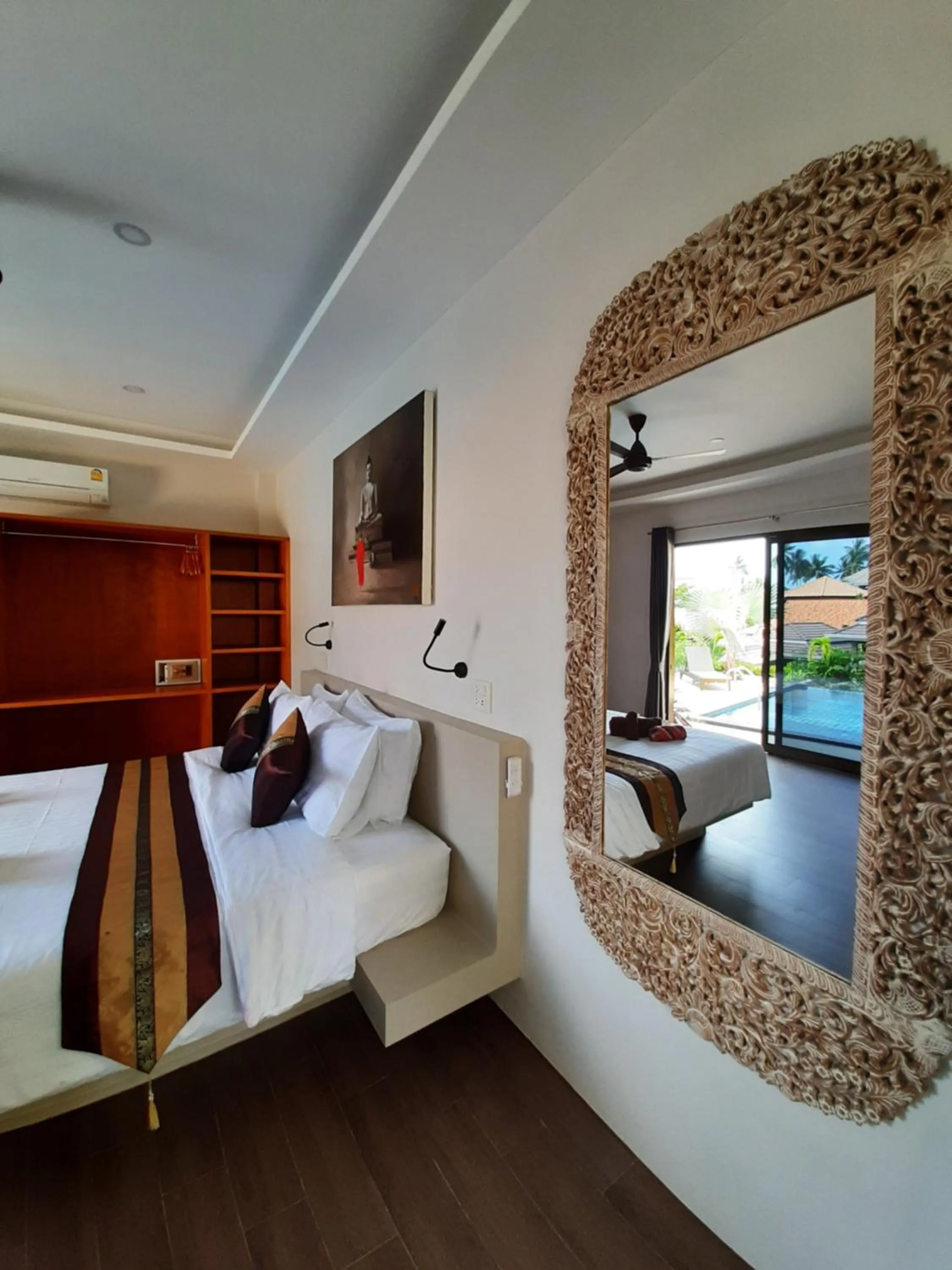 Photo of the whole room, Bed in Baan Sawan Samui Resort