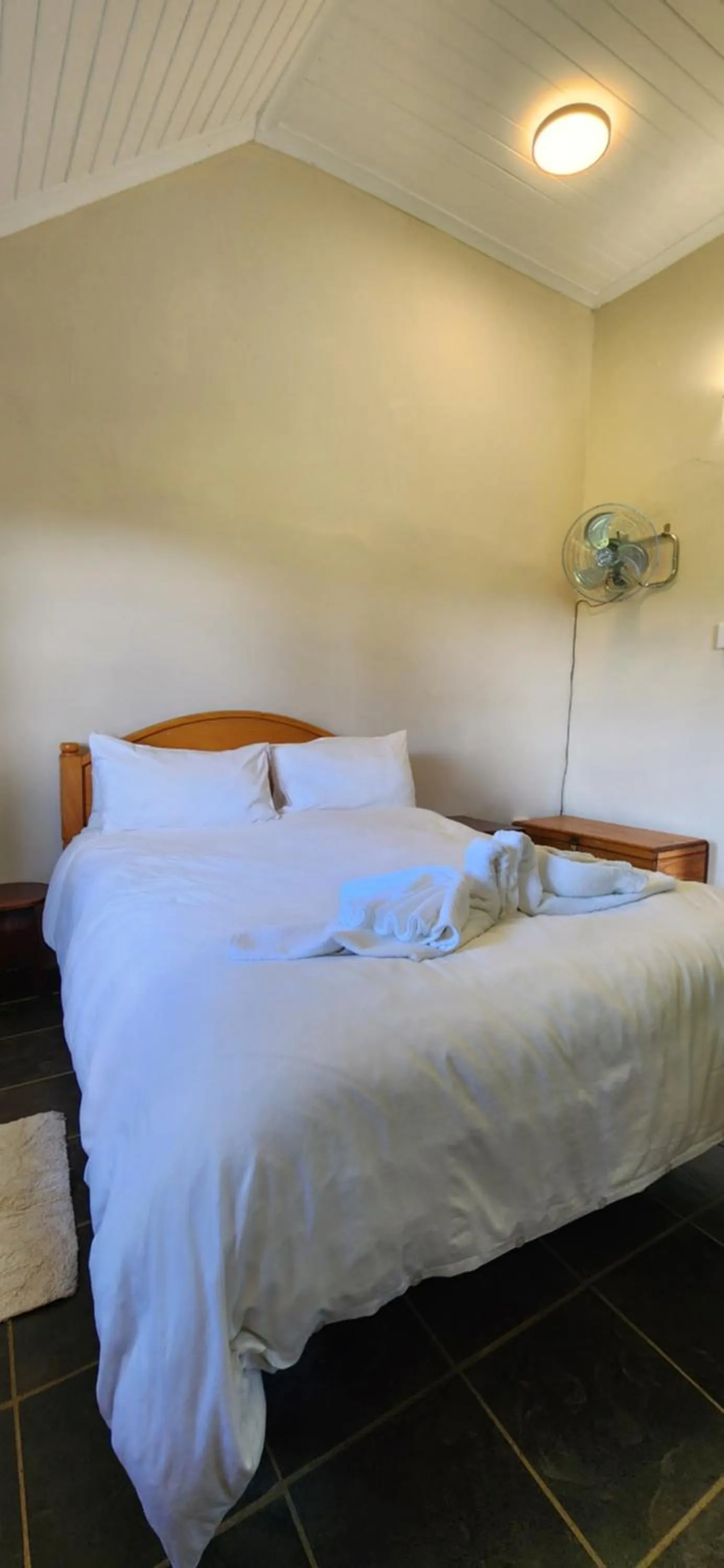 Bed in Ardmore Guest Farm