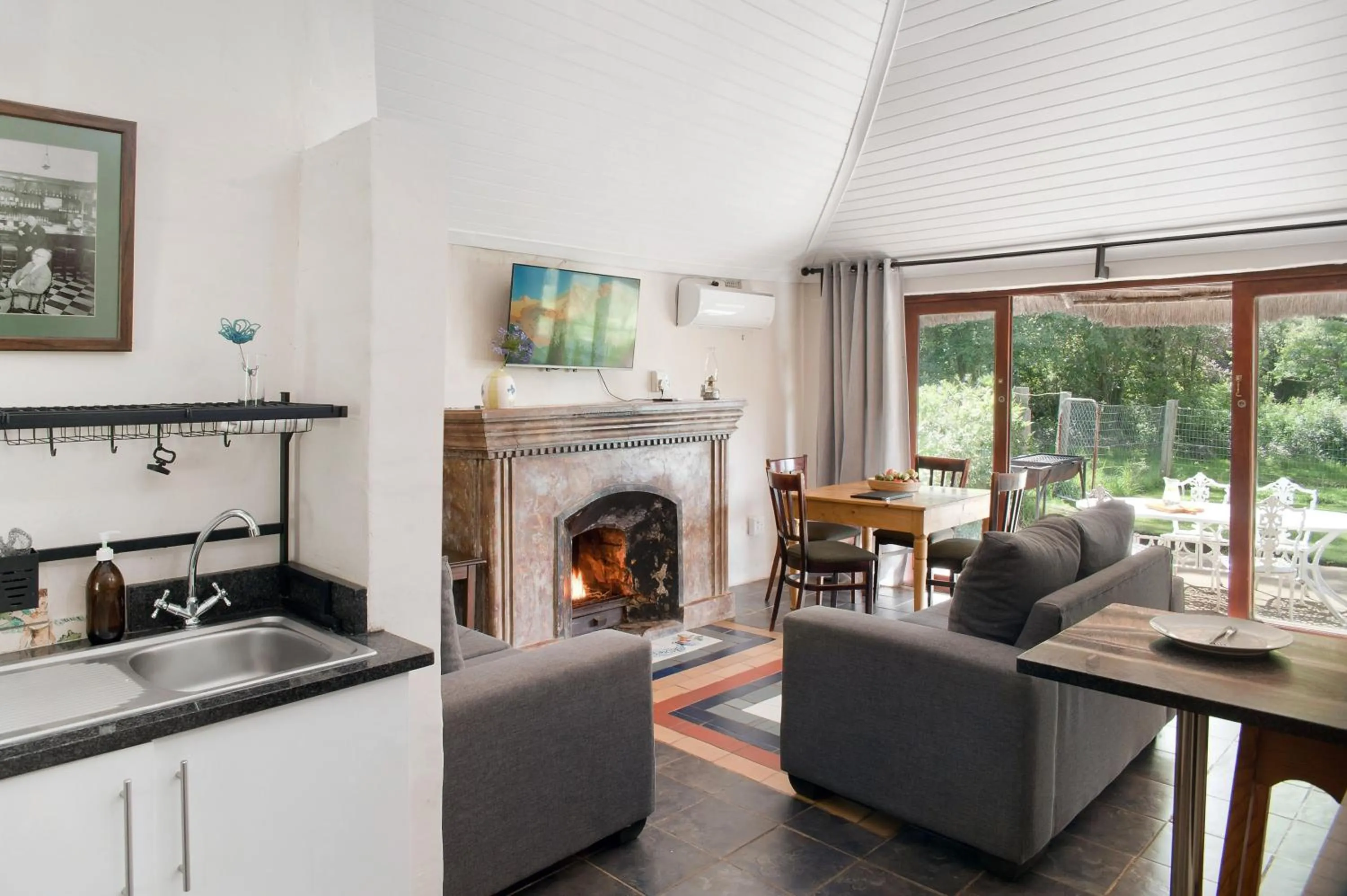TV and multimedia in Ardmore Guest Farm