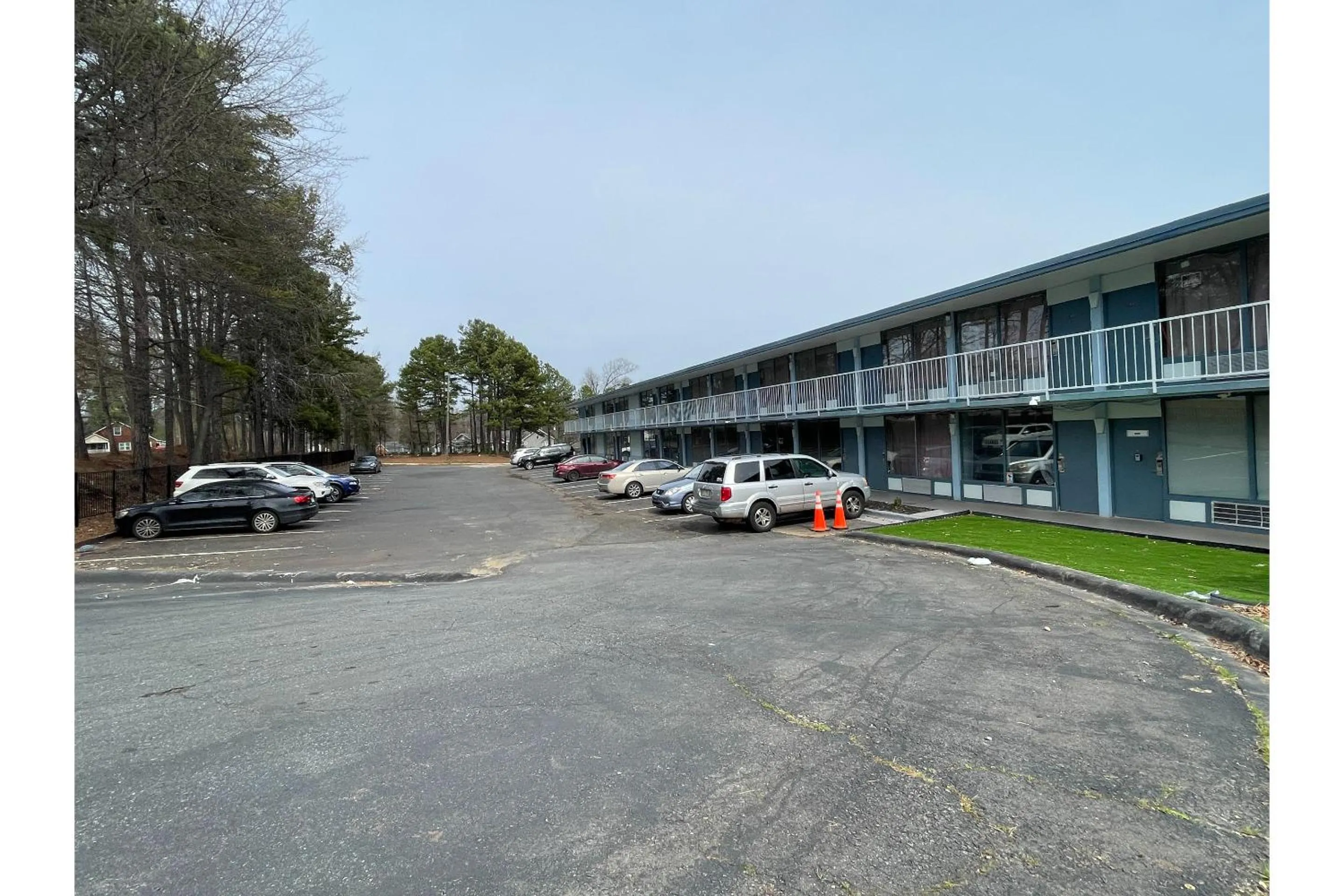 Parking in Lamplighter Inn by OYO Charlotte Airport Area