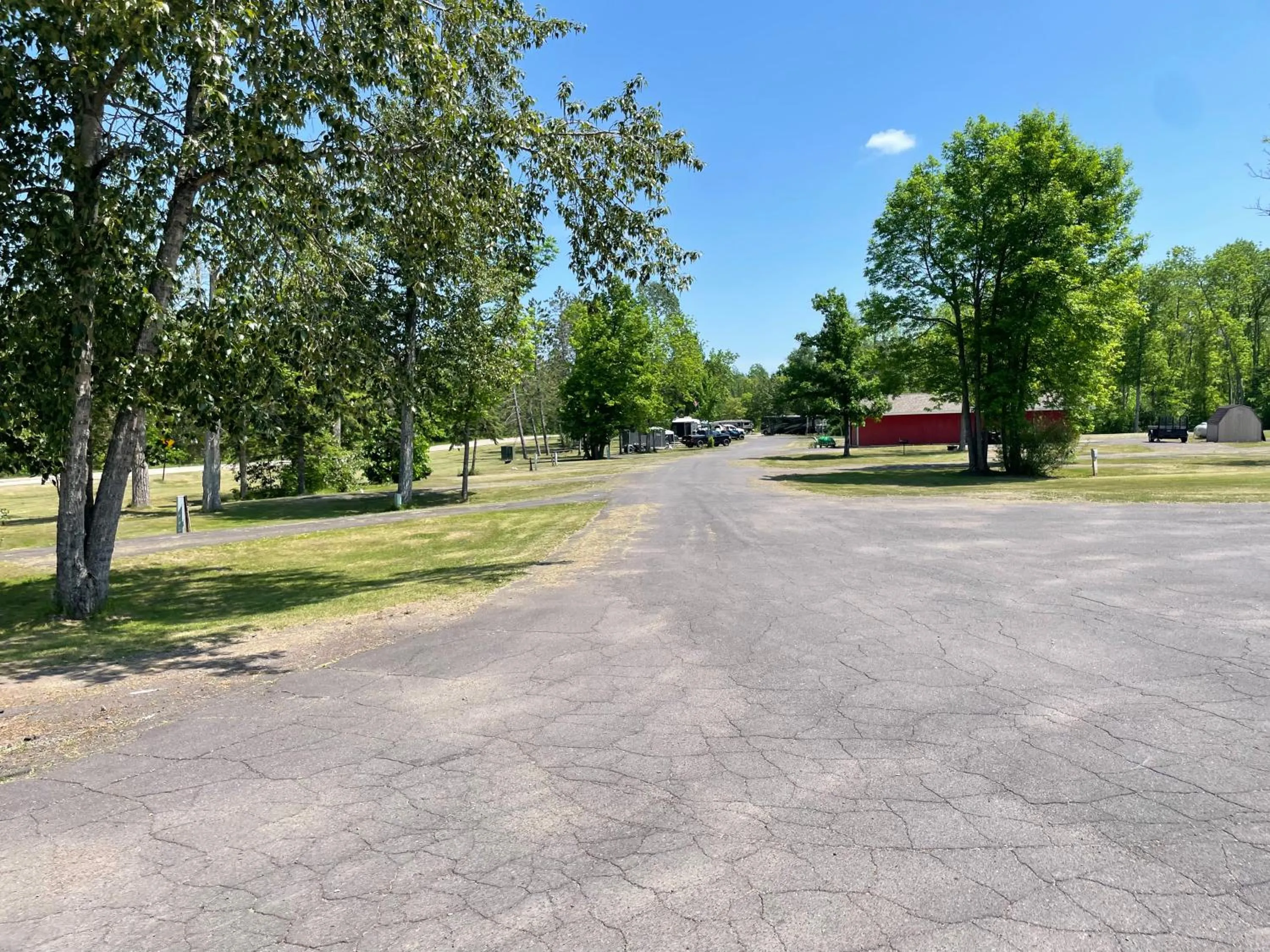 Trails INN Quadna Mountain Motel & RV Park