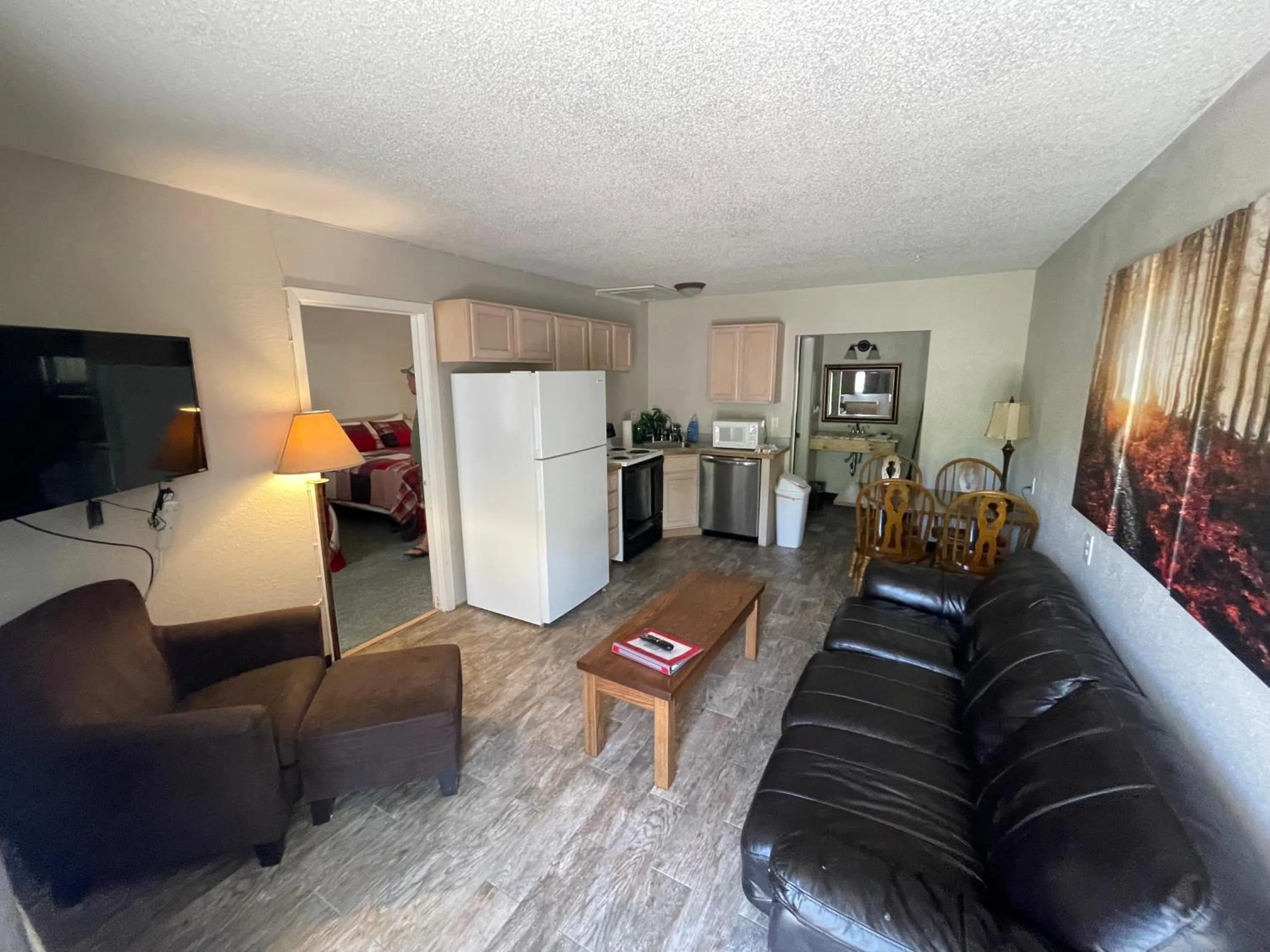 Trails INN Quadna Mountain Motel & RV Park