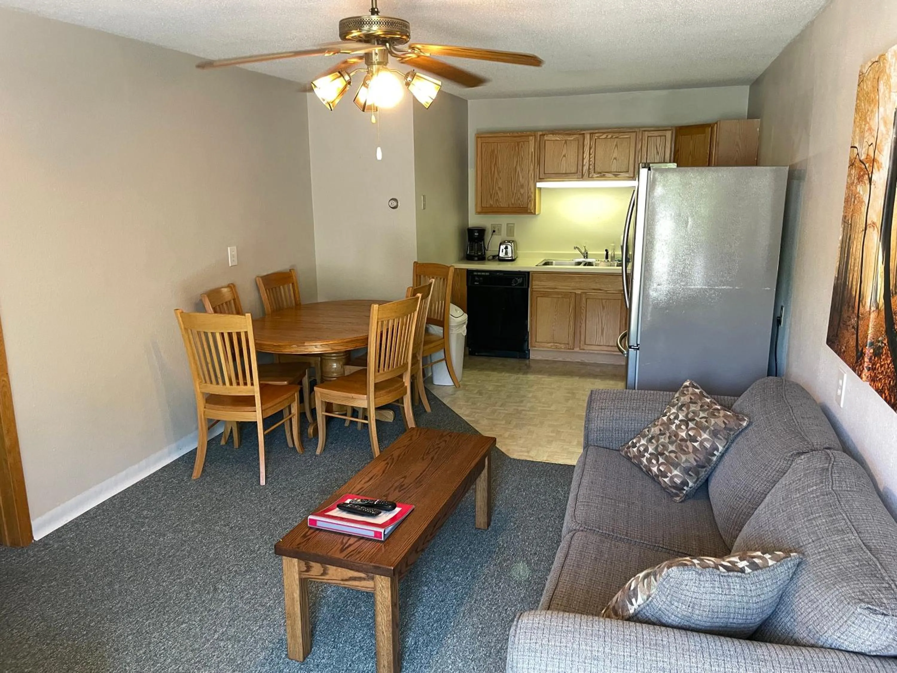 Trails INN Quadna Mountain Motel & RV Park