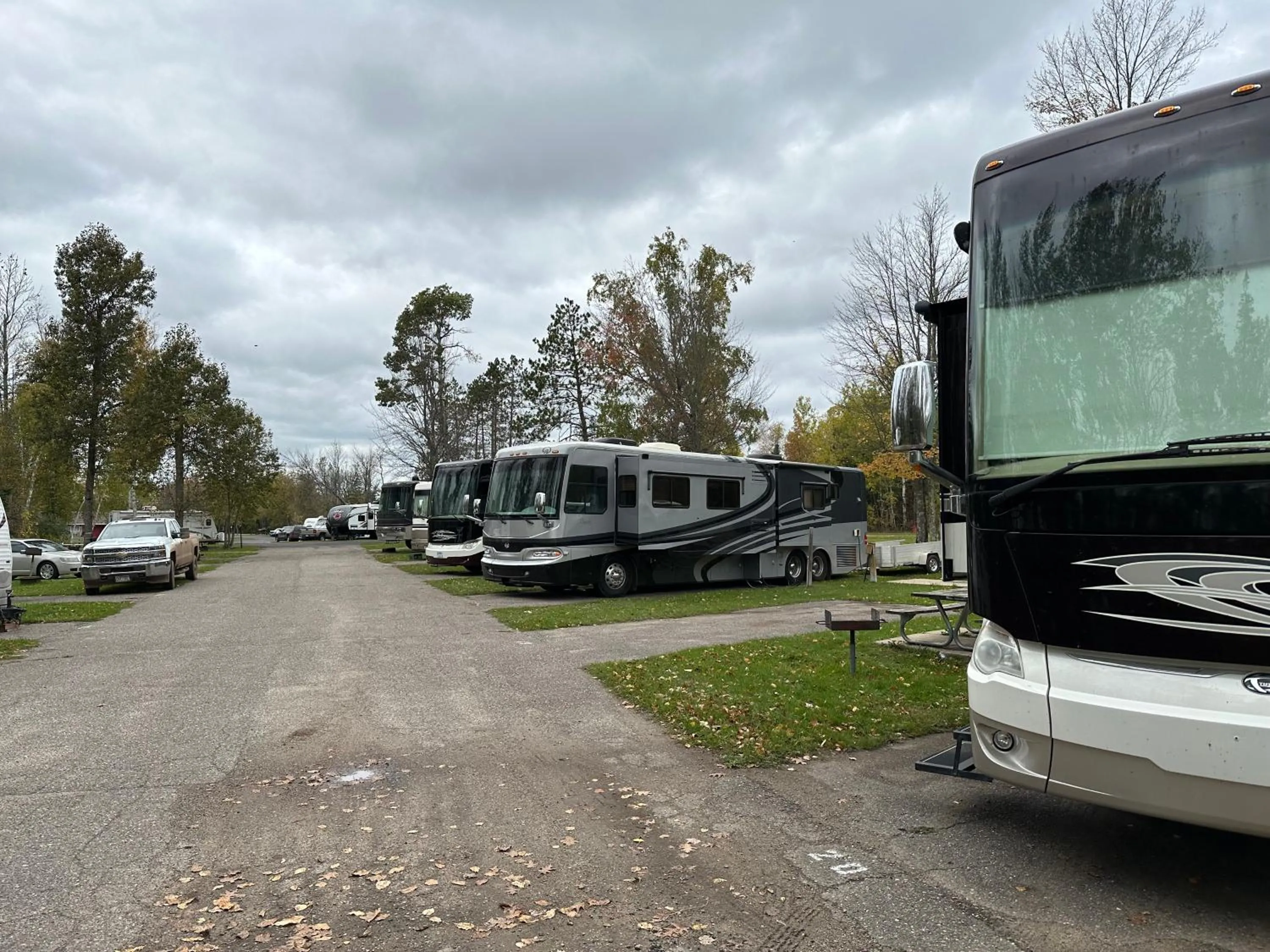 Trails INN Quadna Mountain Motel & RV Park