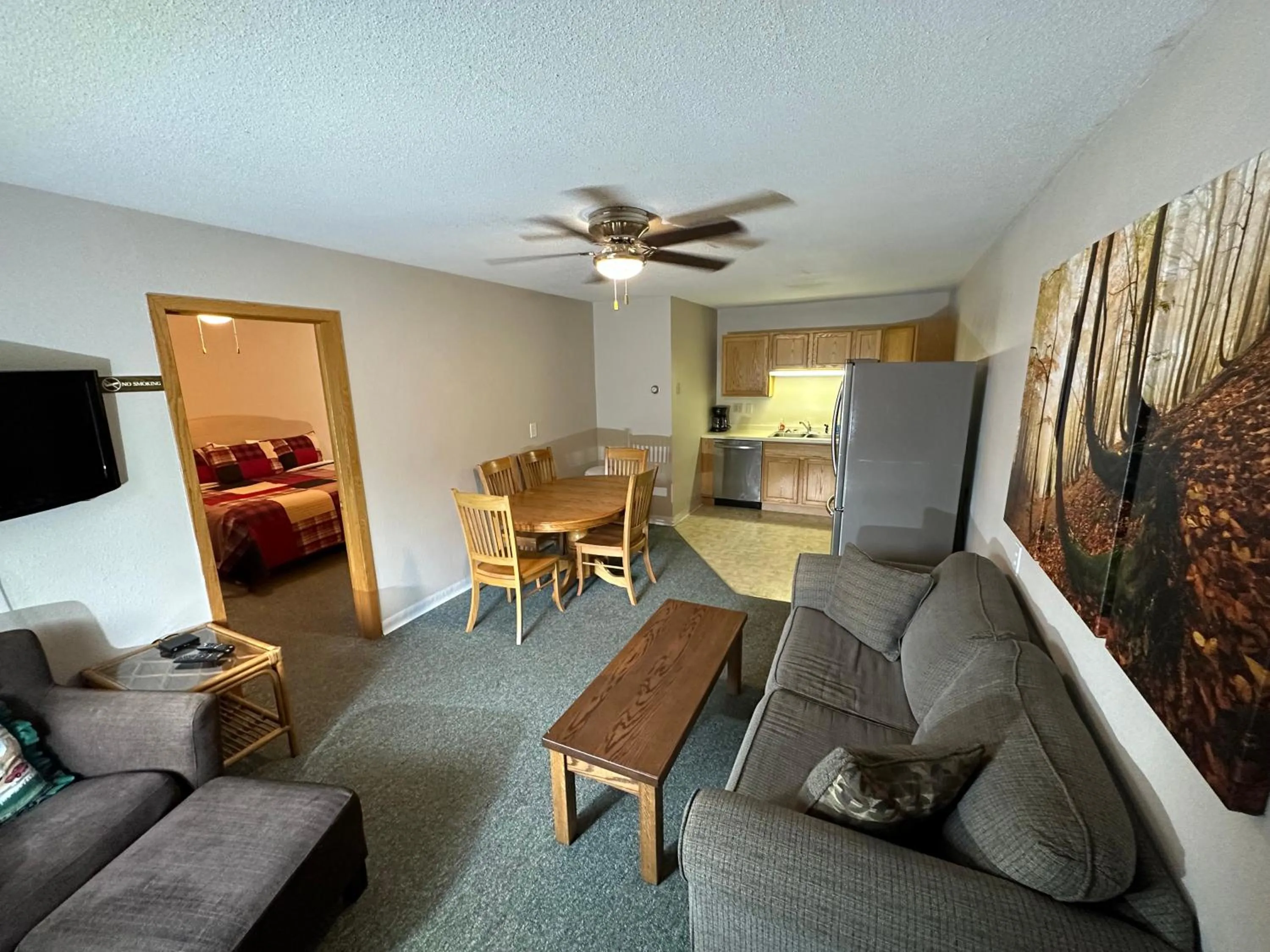 Trails INN Quadna Mountain Motel & RV Park