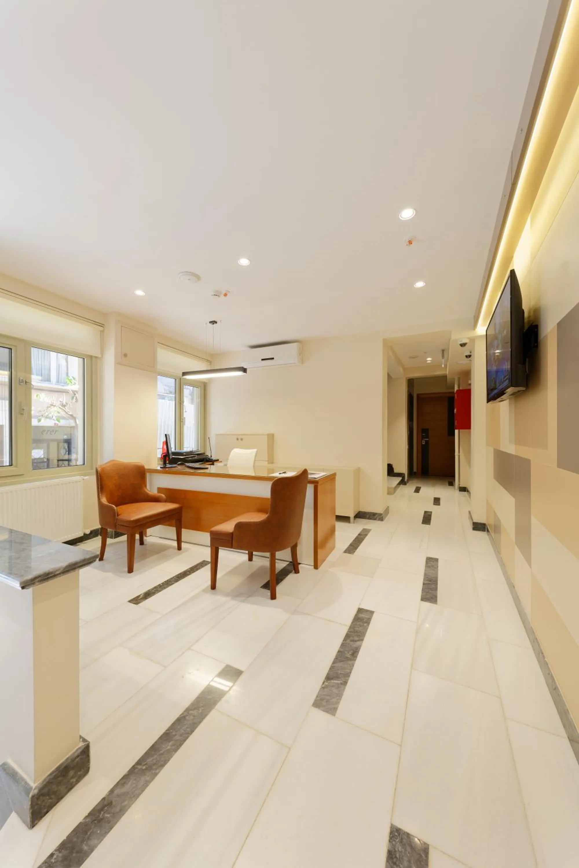 Lobby or reception in Nishant Hotel