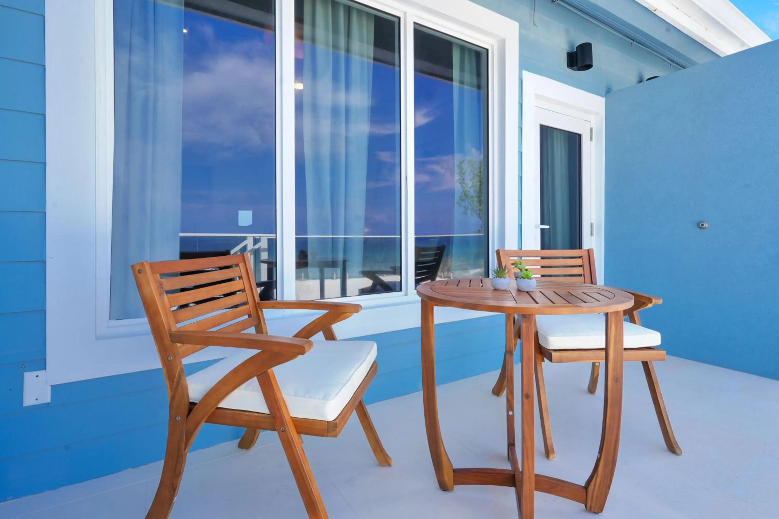 Balcony/Terrace in Cobalt Coast Resort