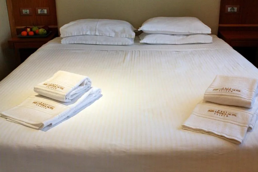 Bed in Hotel Park Central
