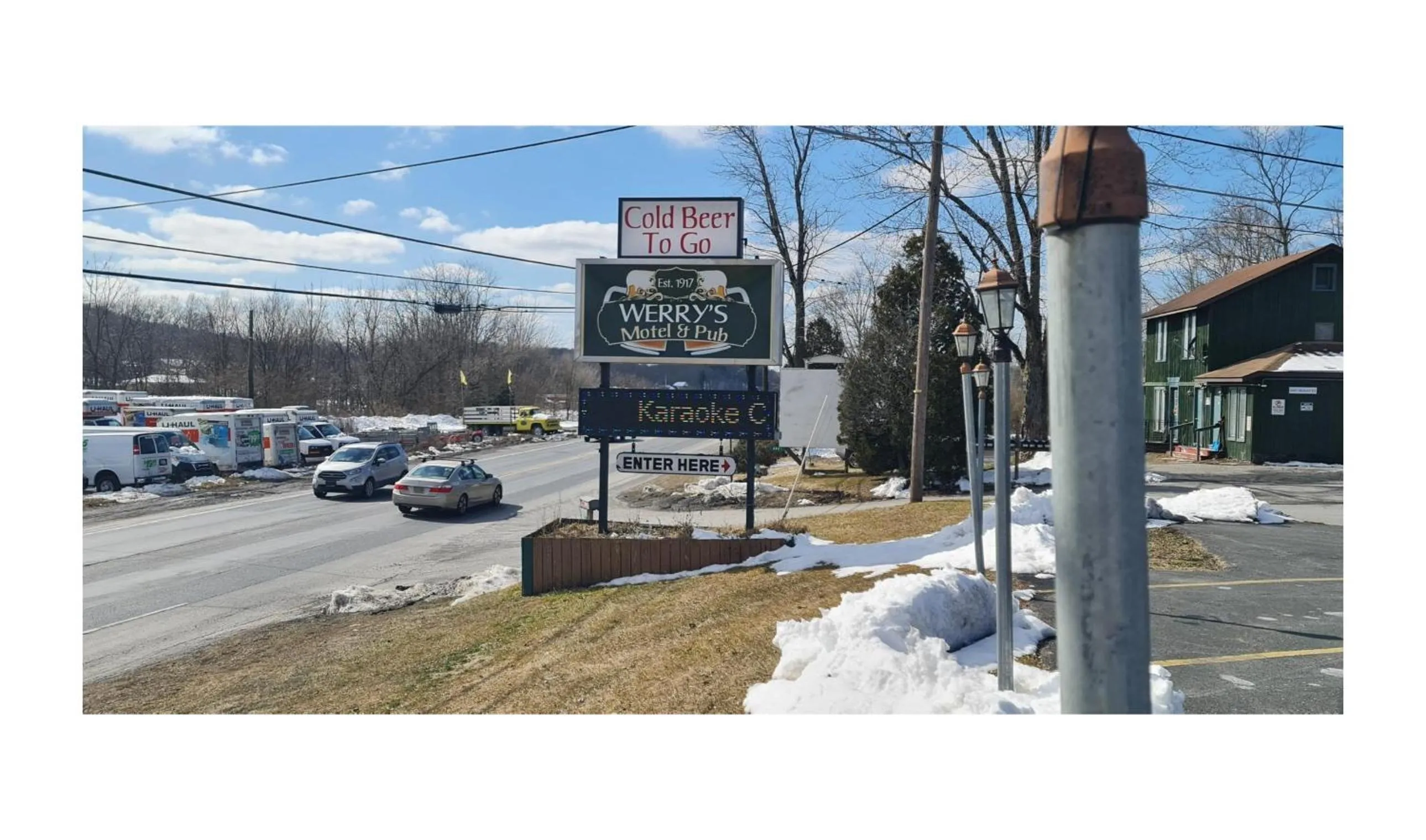 Facade/entrance in Werry's Cottages Motel & Pub by OYO East Stroudsburg Poconos