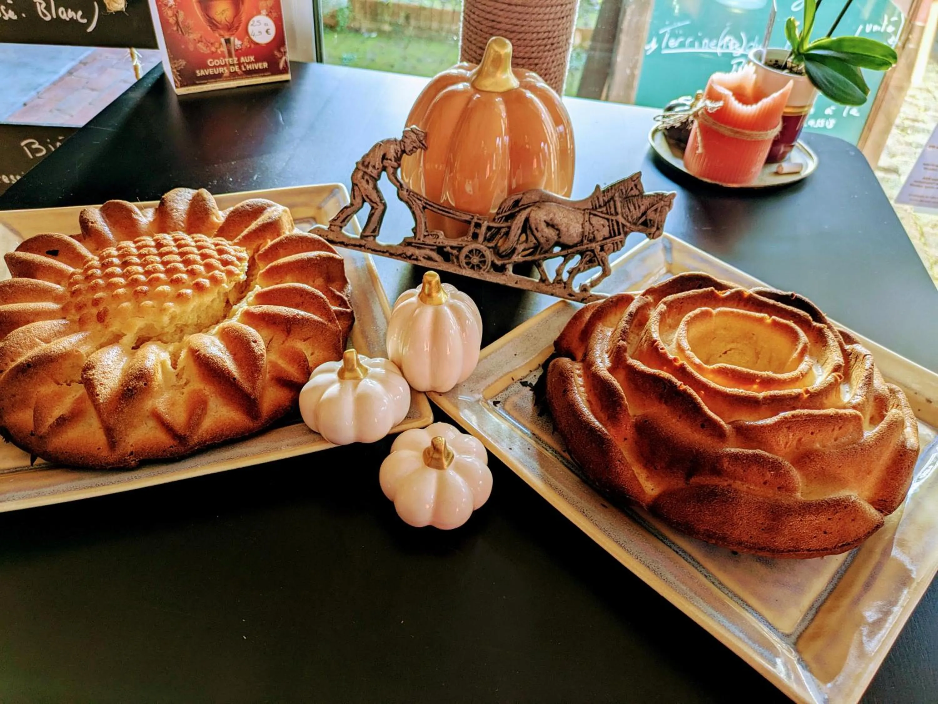 Restaurant/places to eat in Hotel Le Bon Laboureur