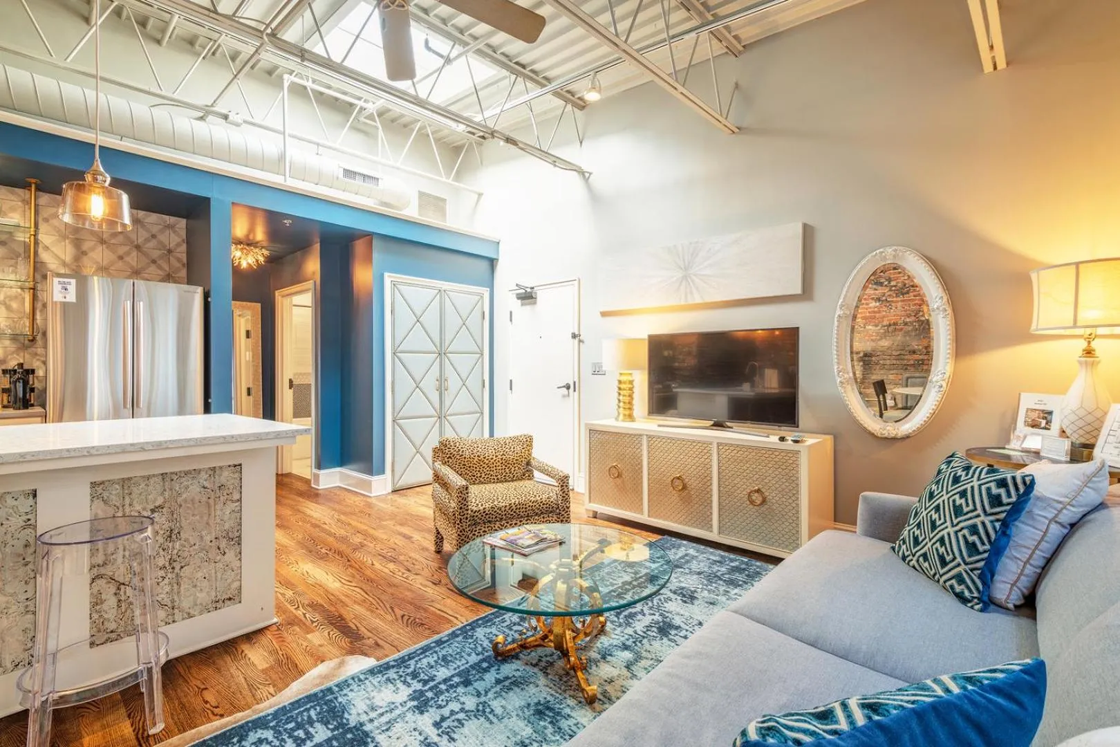 80 LEX 203 Eclectic Industrial Apt