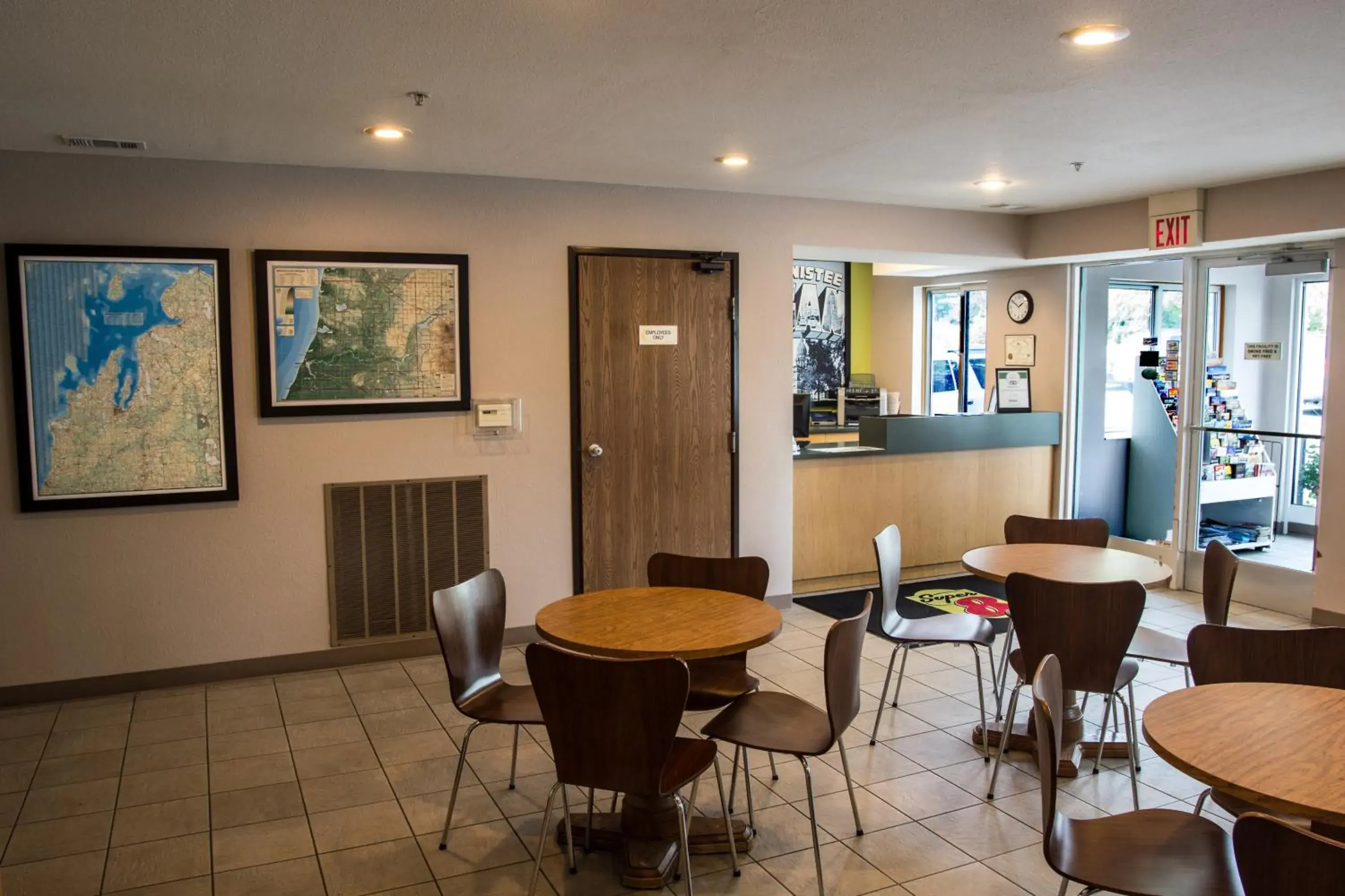 Continental breakfast in Super 8 by Wyndham Manistee Continental breakfast in Super 8 by Wyndham Manistee