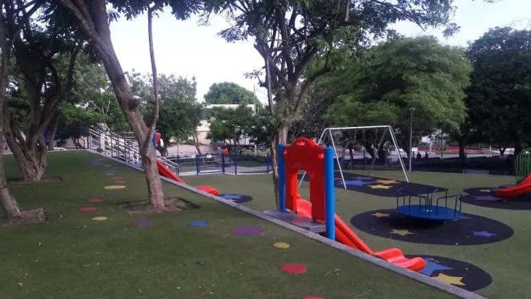 Children play ground in B&B Grand Royal Inn