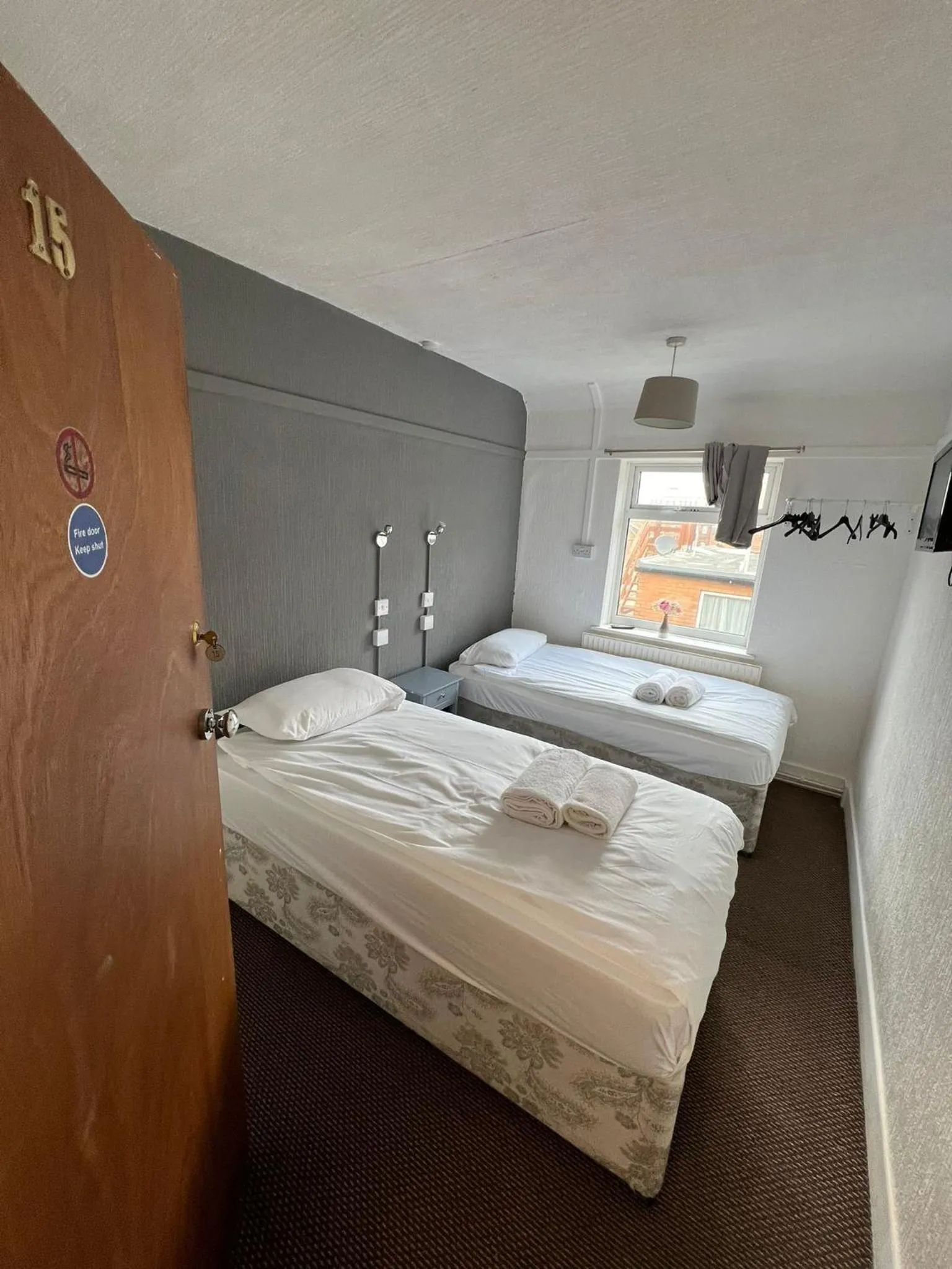 Bedroom, Bed in Harbour Hotel