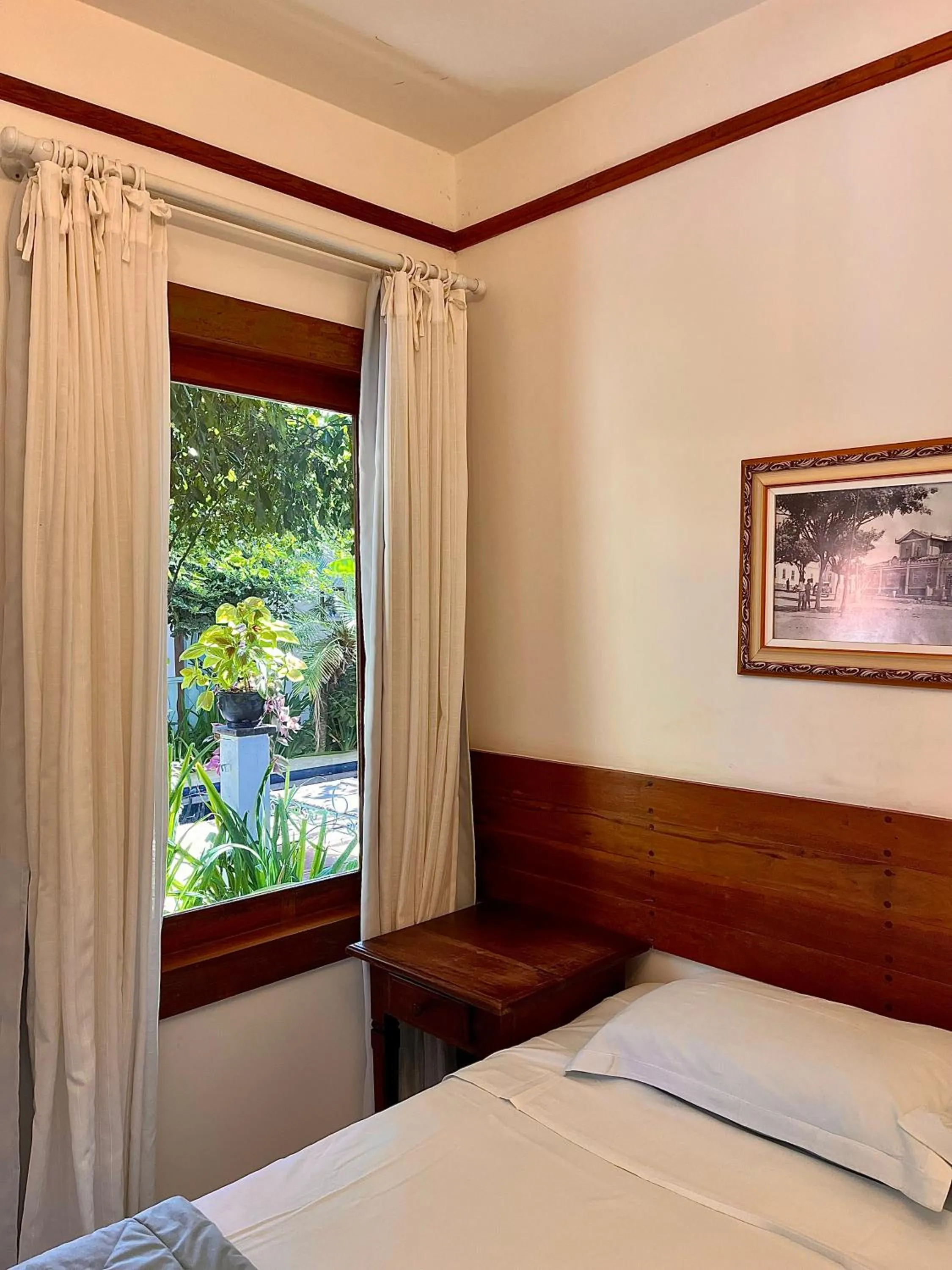 Inner courtyard view, Bed in Hotel Vila Nova do Príncipe