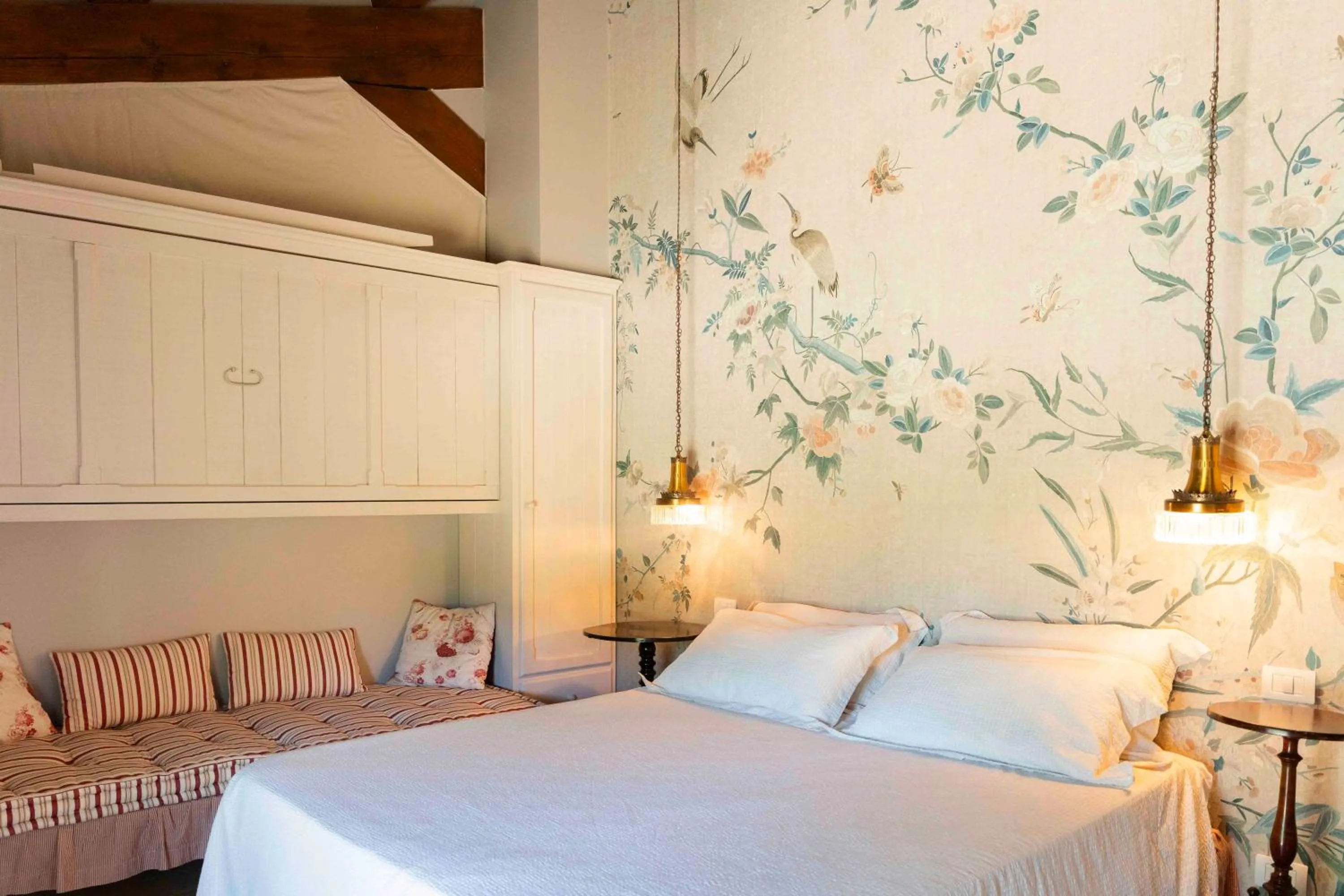 Bed in Tenuta Saiano Resort