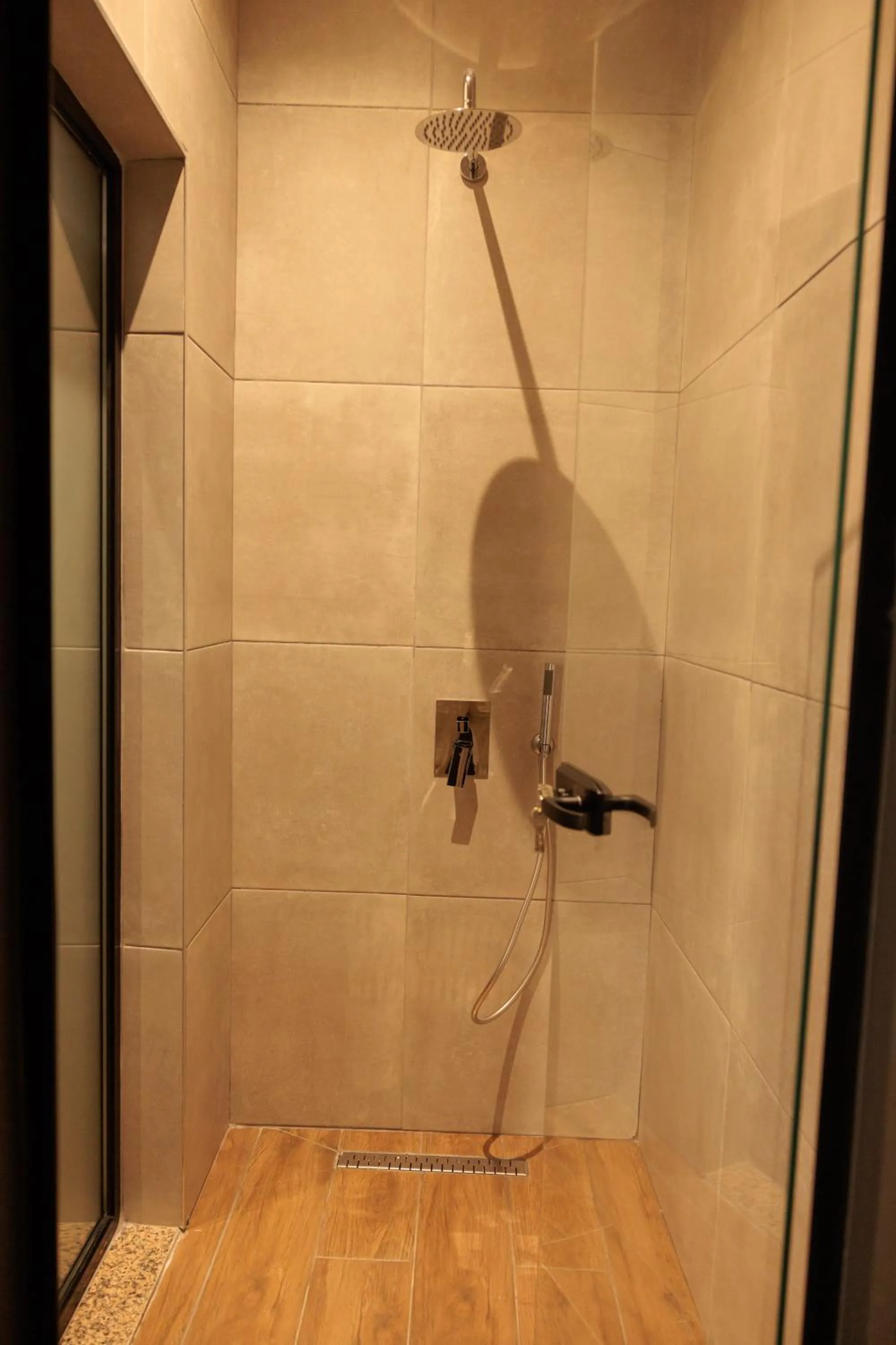 Shower in Hotel Bel Ami Tirana
