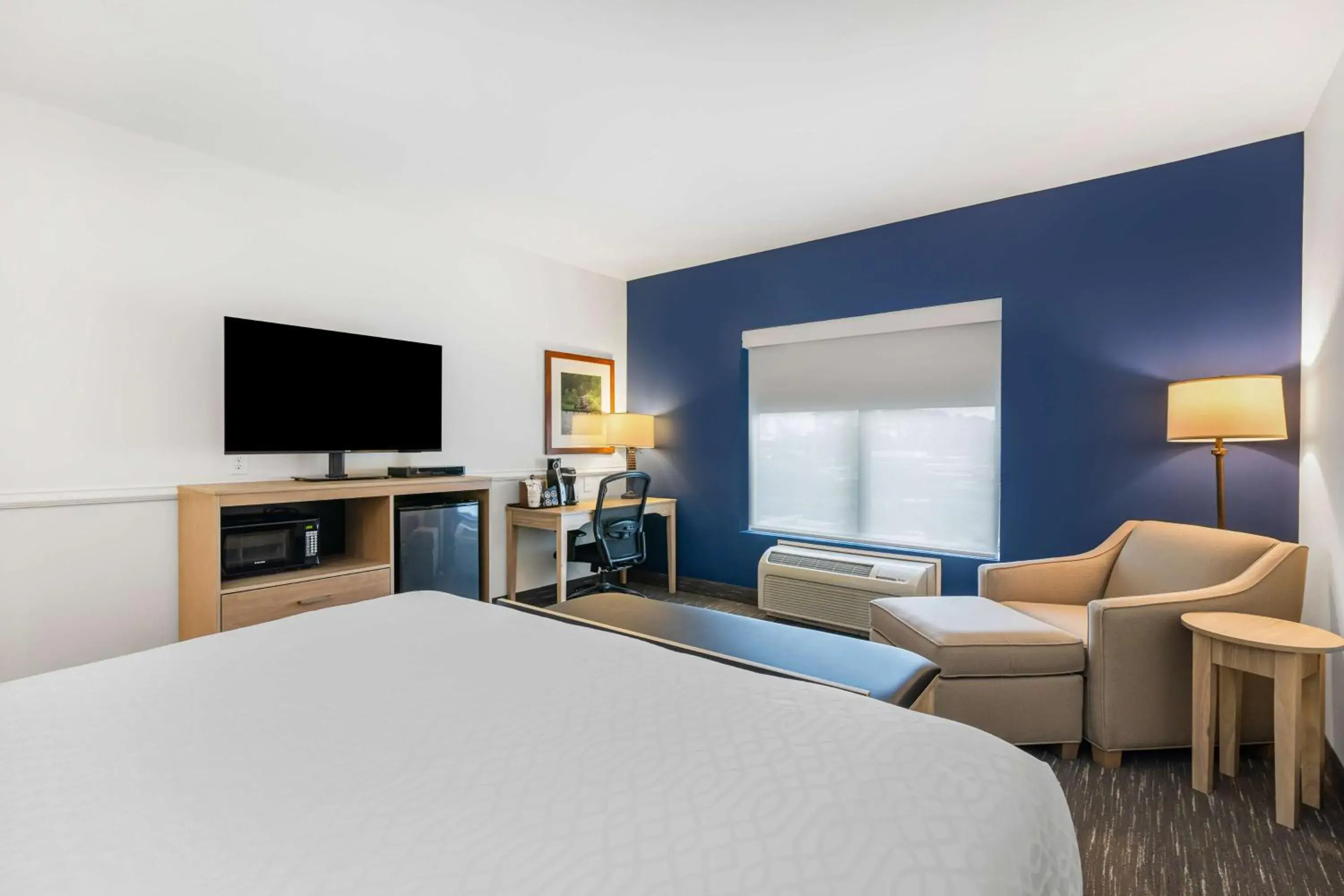 Bedroom, Bed in Best Western PLUS Westgate Inn and Suites Bedroom, Bed in Best Western PLUS Westgate Inn and Suites