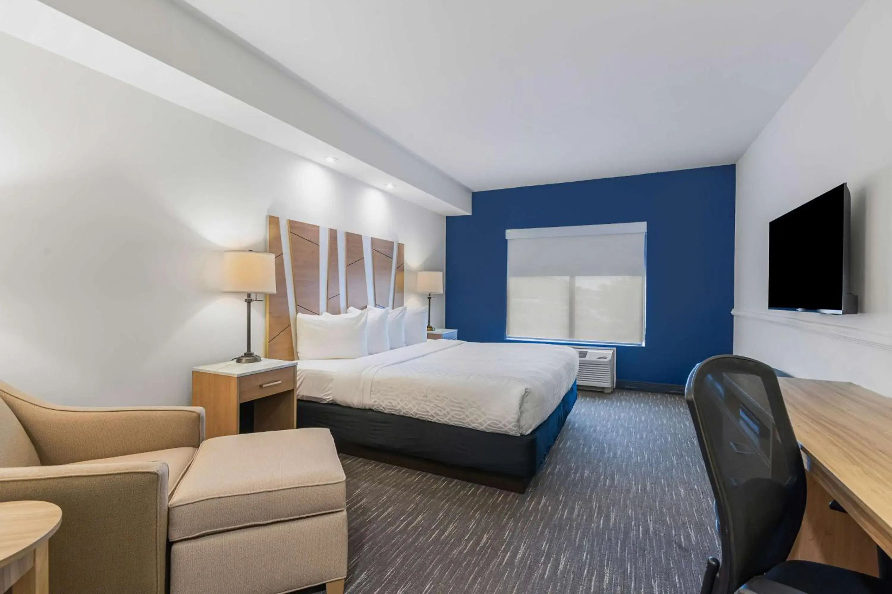 Bedroom, Bed in Best Western PLUS Westgate Inn and Suites Bedroom, Bed in Best Western PLUS Westgate Inn and Suites