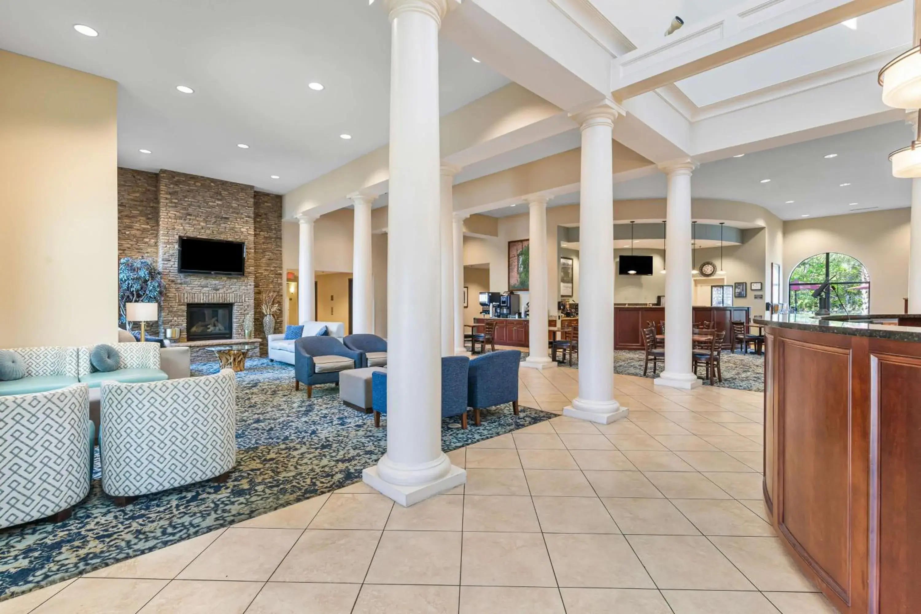 Lobby or reception in Best Western PLUS Westgate Inn and Suites Lobby or reception in Best Western PLUS Westgate Inn and Suites