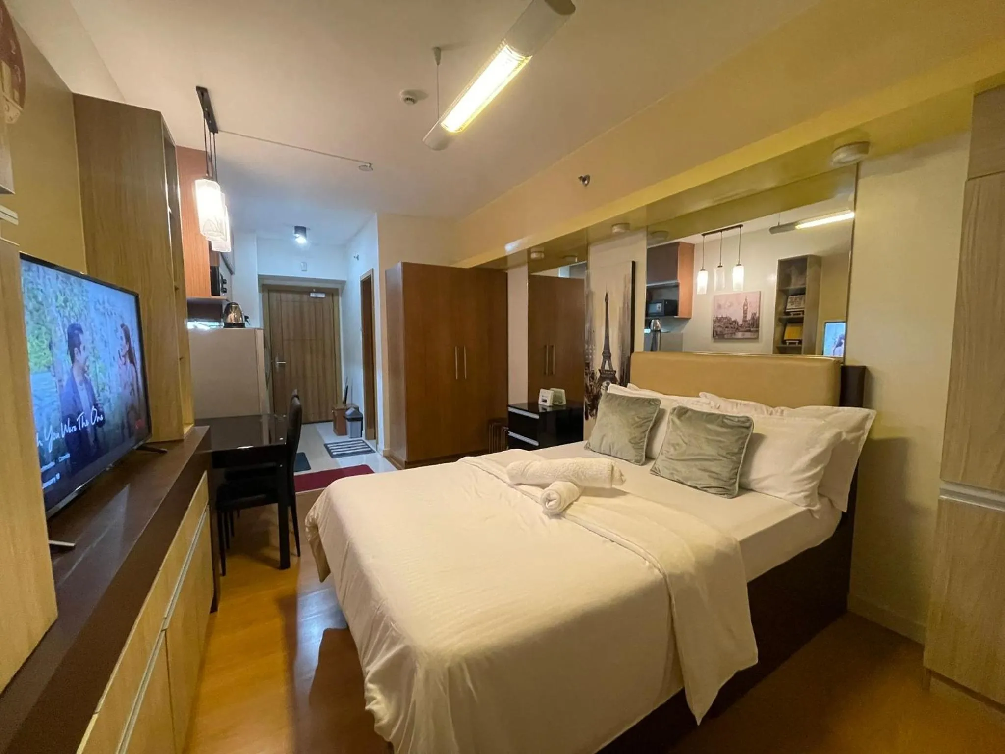 Staycation near SLMEC, US Embassy and Supreme Court