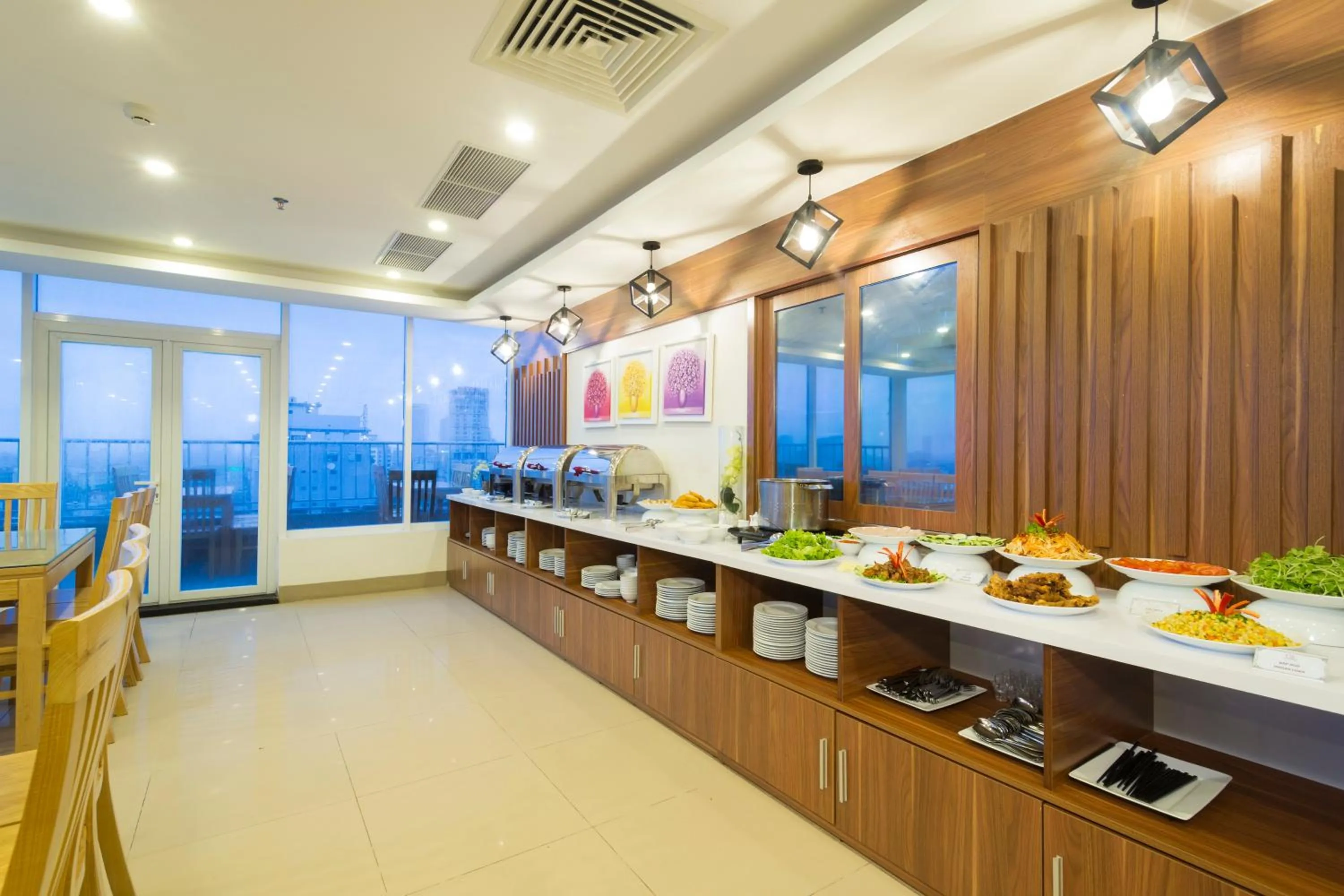 Food and drinks in Golden Light Da Nang Hotel