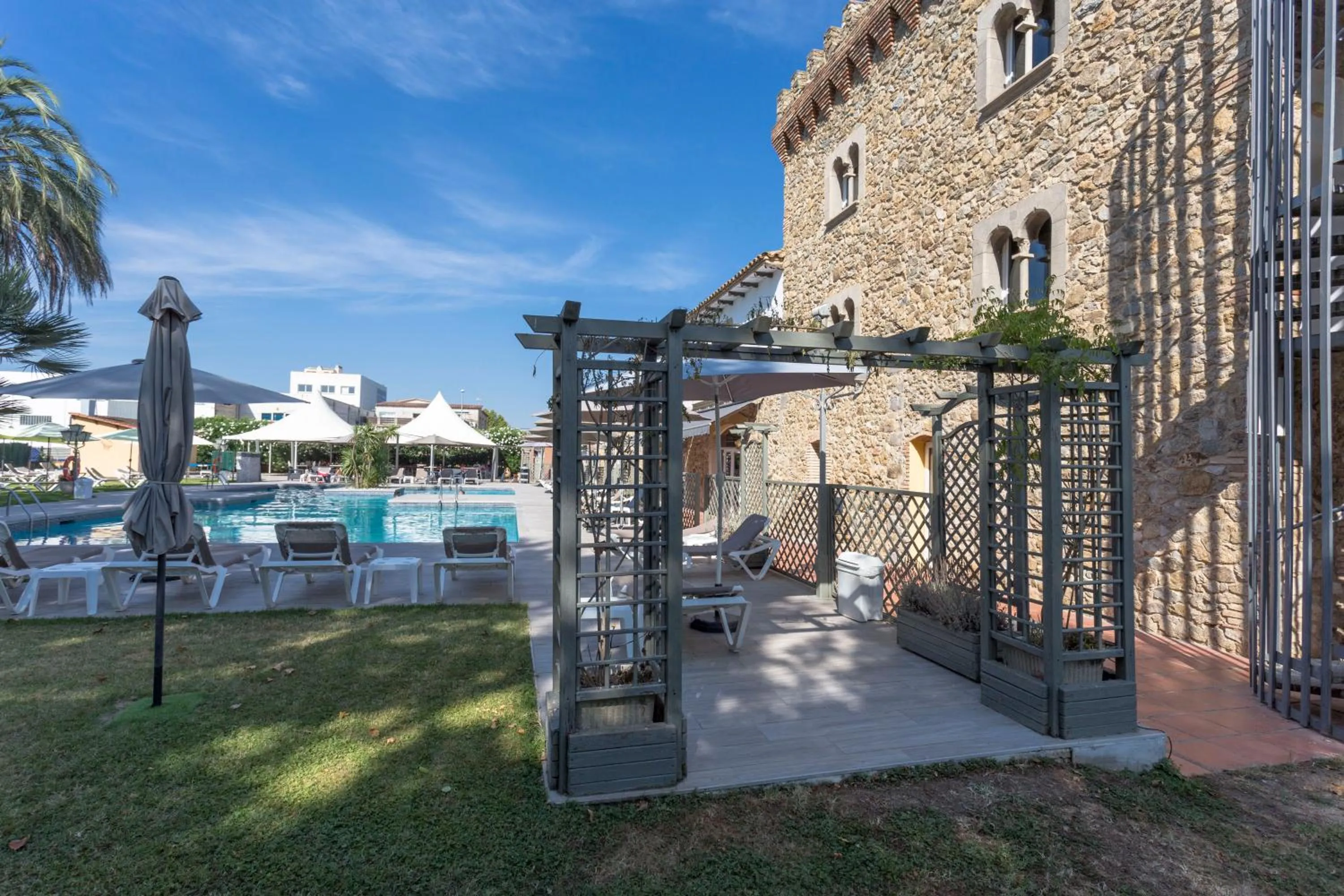Garden in Hotel Castell Blanc